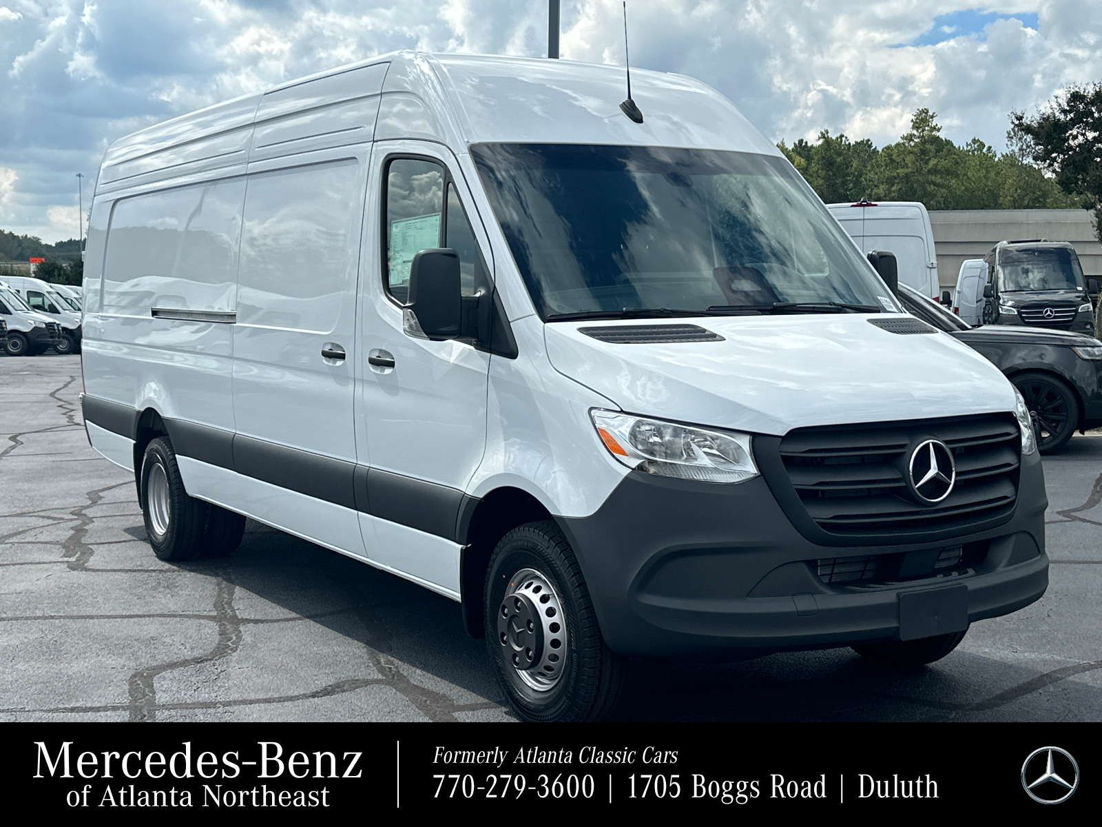 2025 Mercedes-Benz Sprinter 3500 Cargo 170 WB 1