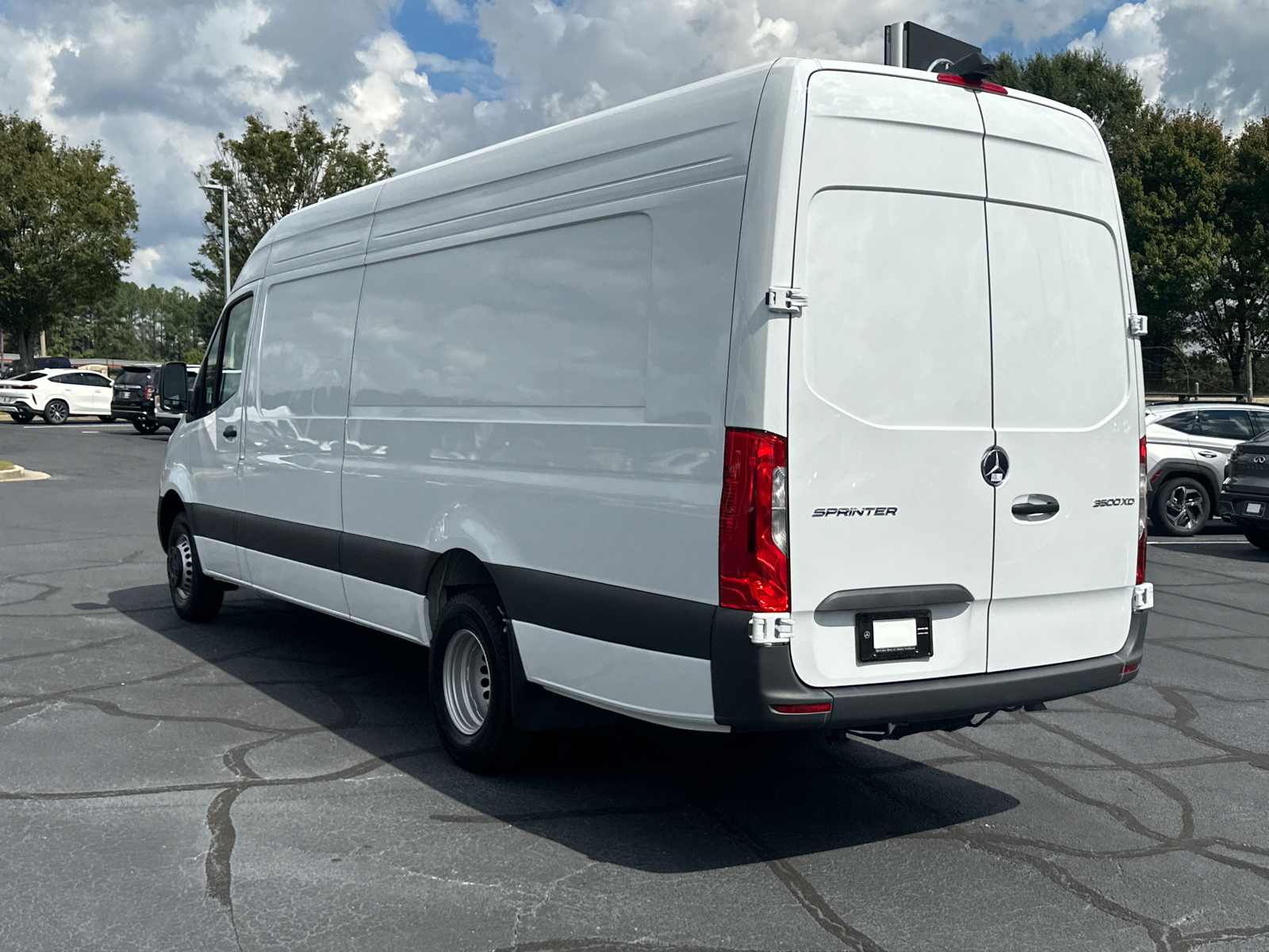 2025 Mercedes-Benz Sprinter 3500 Cargo 170 WB 5