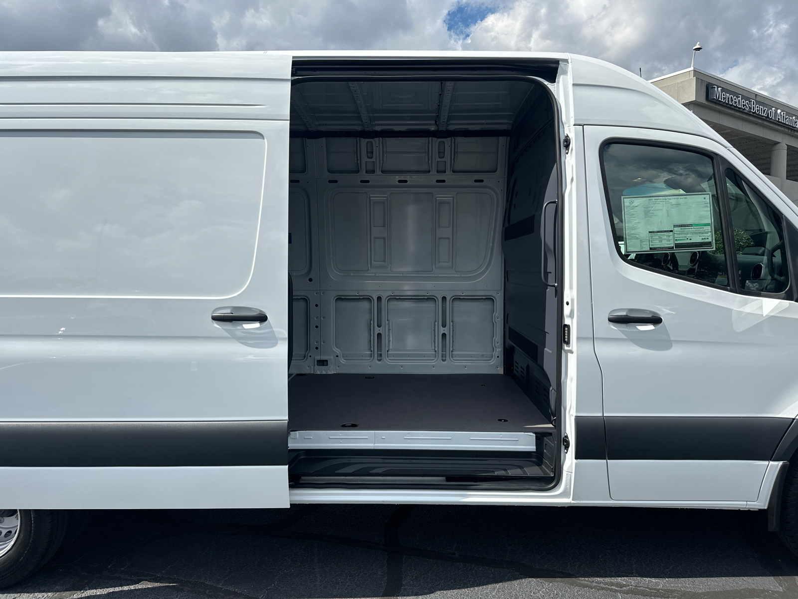 2025 Mercedes-Benz Sprinter 3500 Cargo 170 WB 15