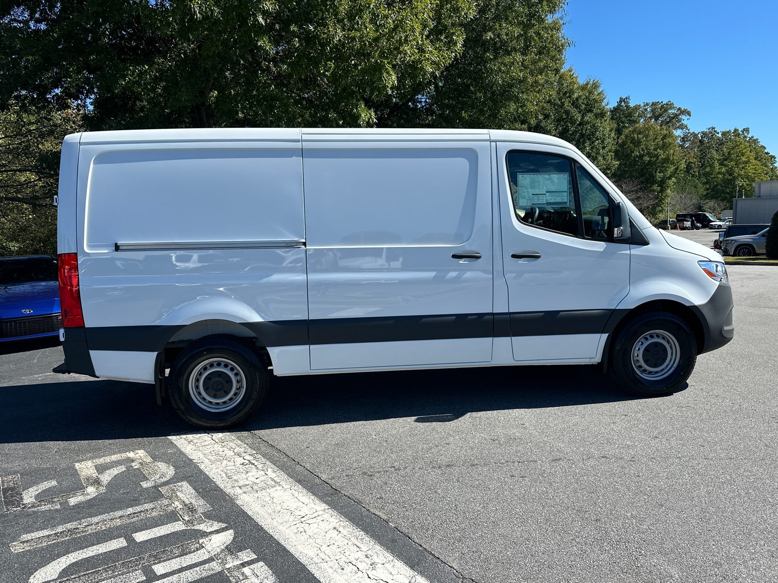 2025 Mercedes-Benz Sprinter 2500 Cargo 144 WB 8