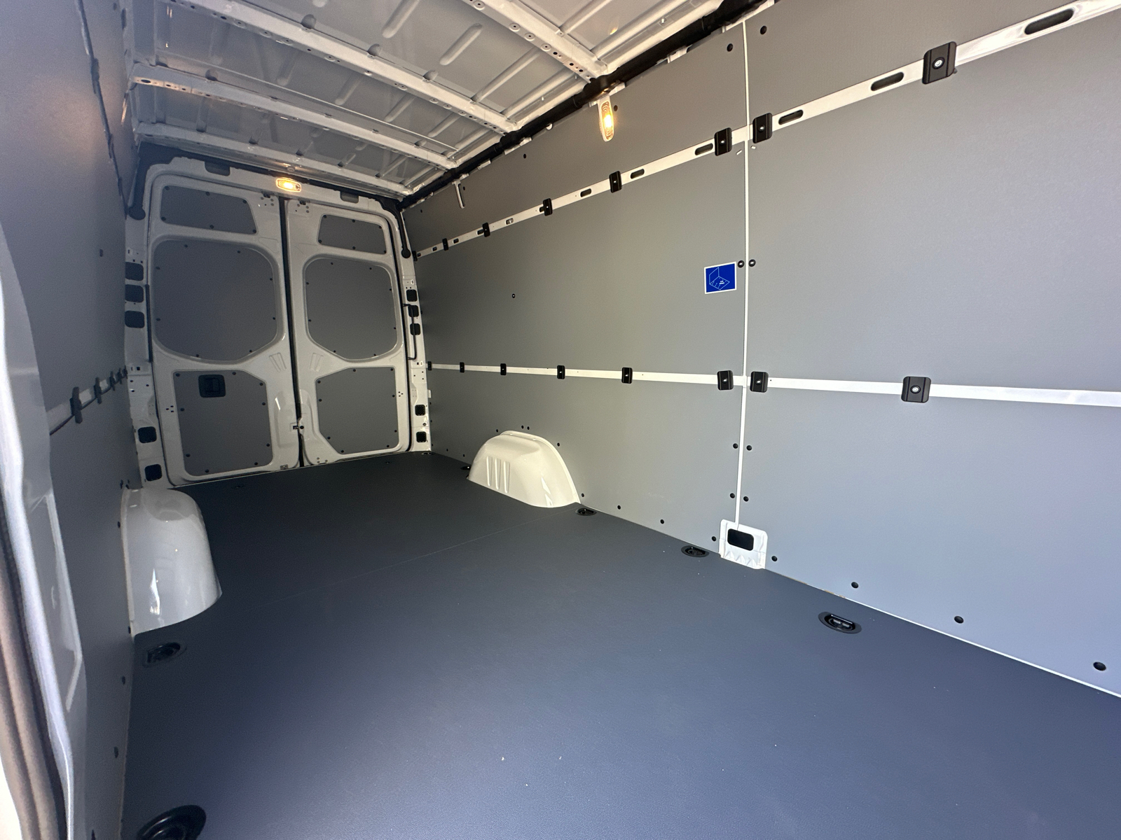 2025 Mercedes-Benz Sprinter 2500 Cargo 170 WB 17