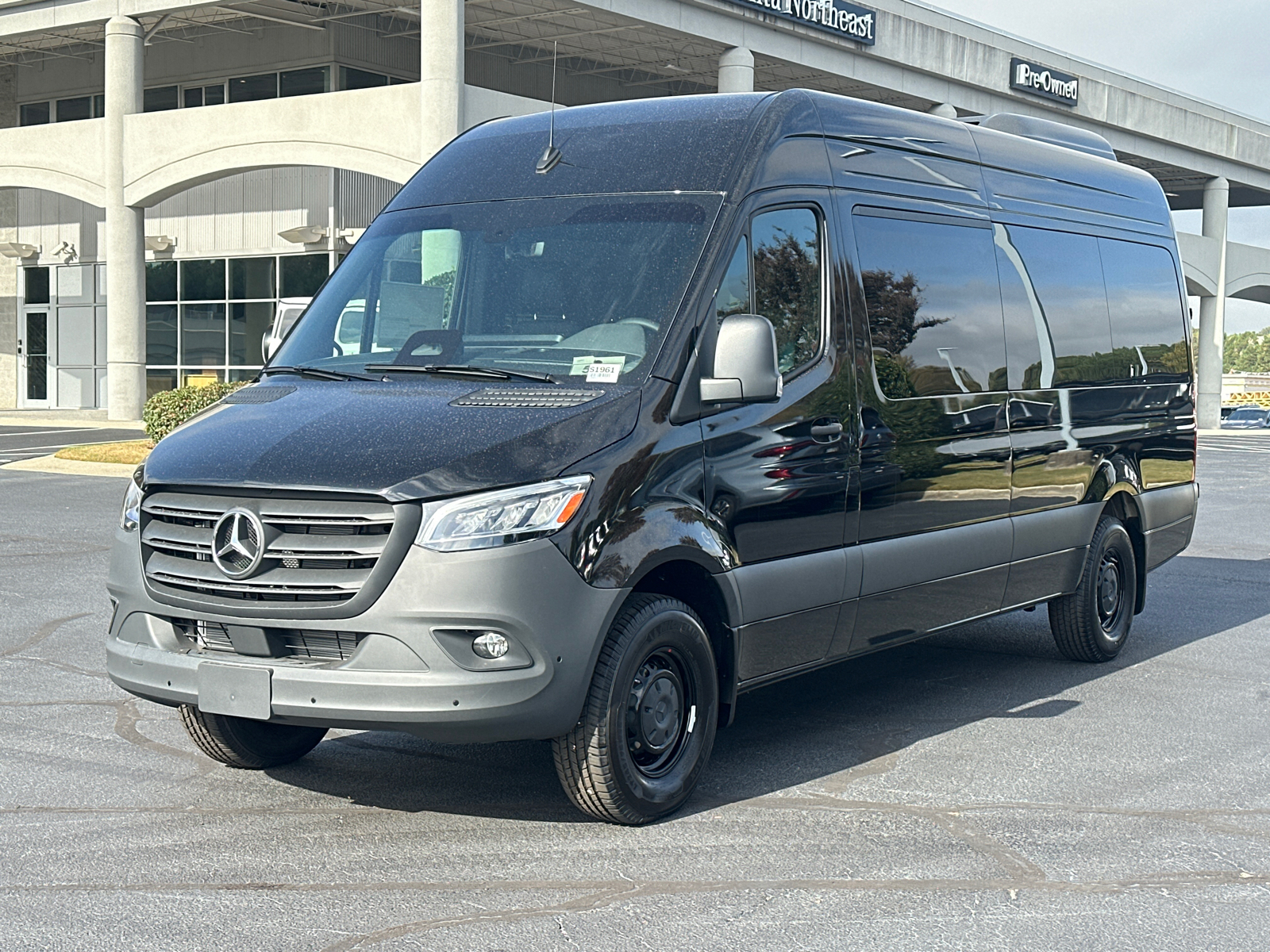 2025 Mercedes-Benz Sprinter 2500 Passenger 170 WB 3