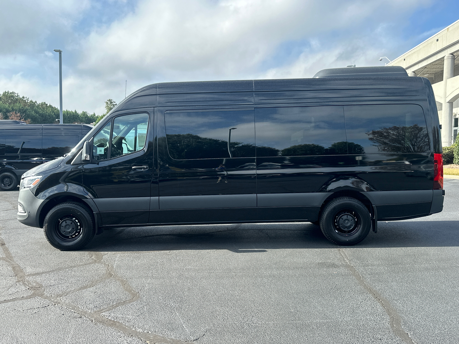 2025 Mercedes-Benz Sprinter 2500 Passenger 170 WB 4