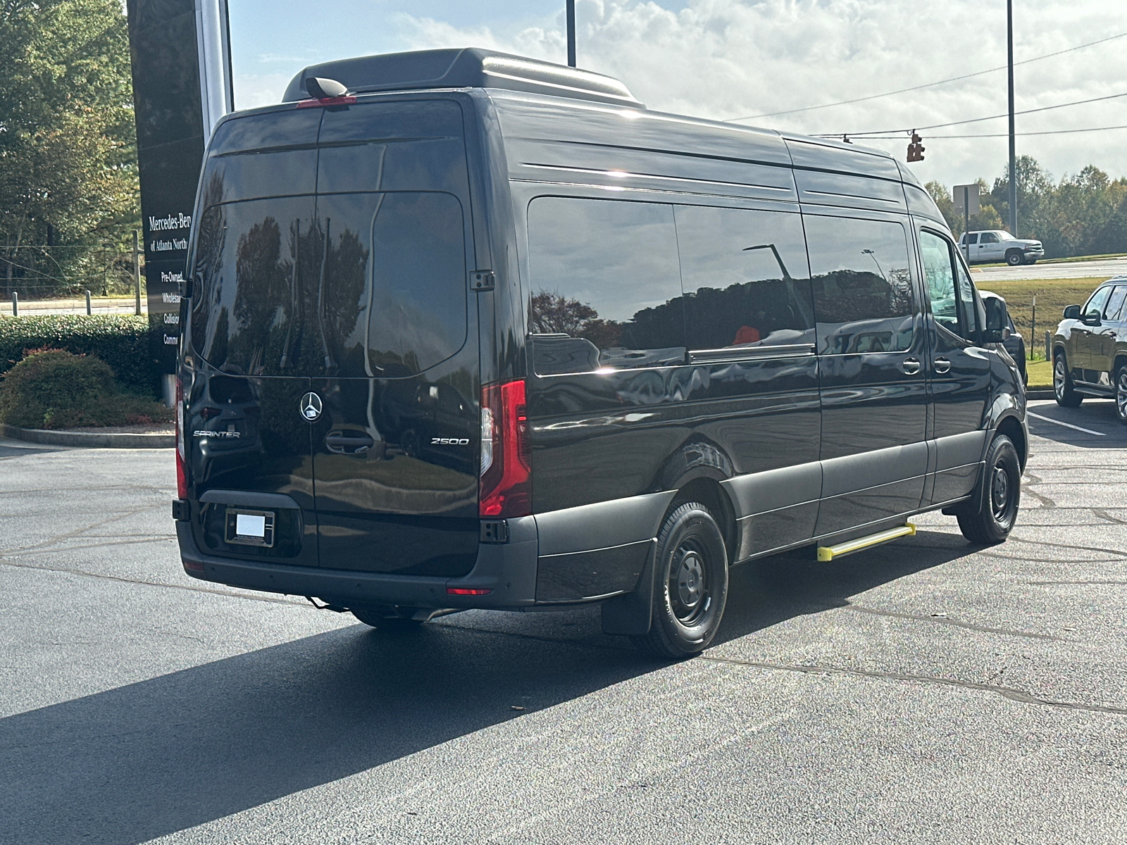 2025 Mercedes-Benz Sprinter 2500 Passenger 170 WB 7