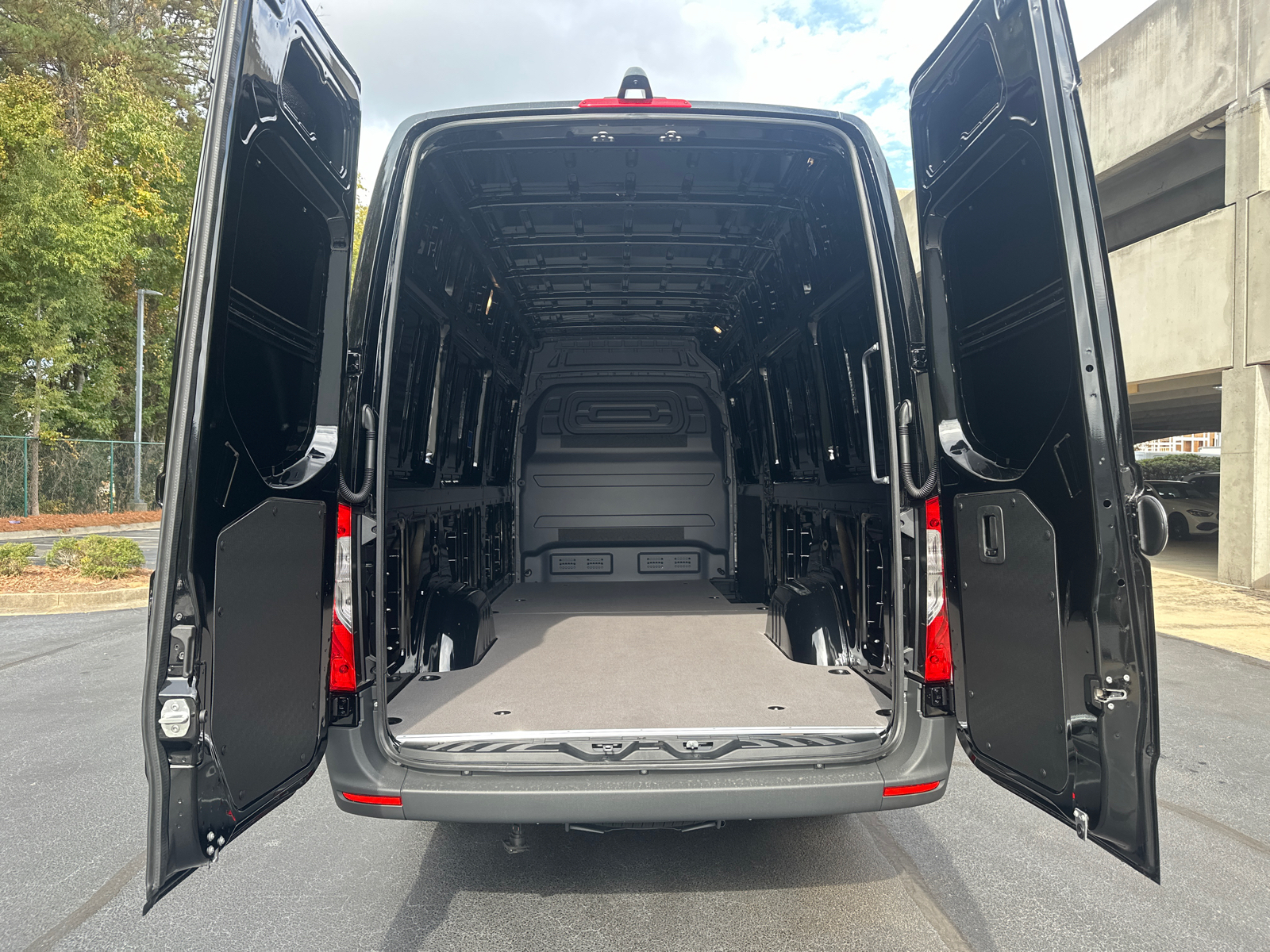 2025 Mercedes-Benz Sprinter 2500 Cargo 170 WB 17