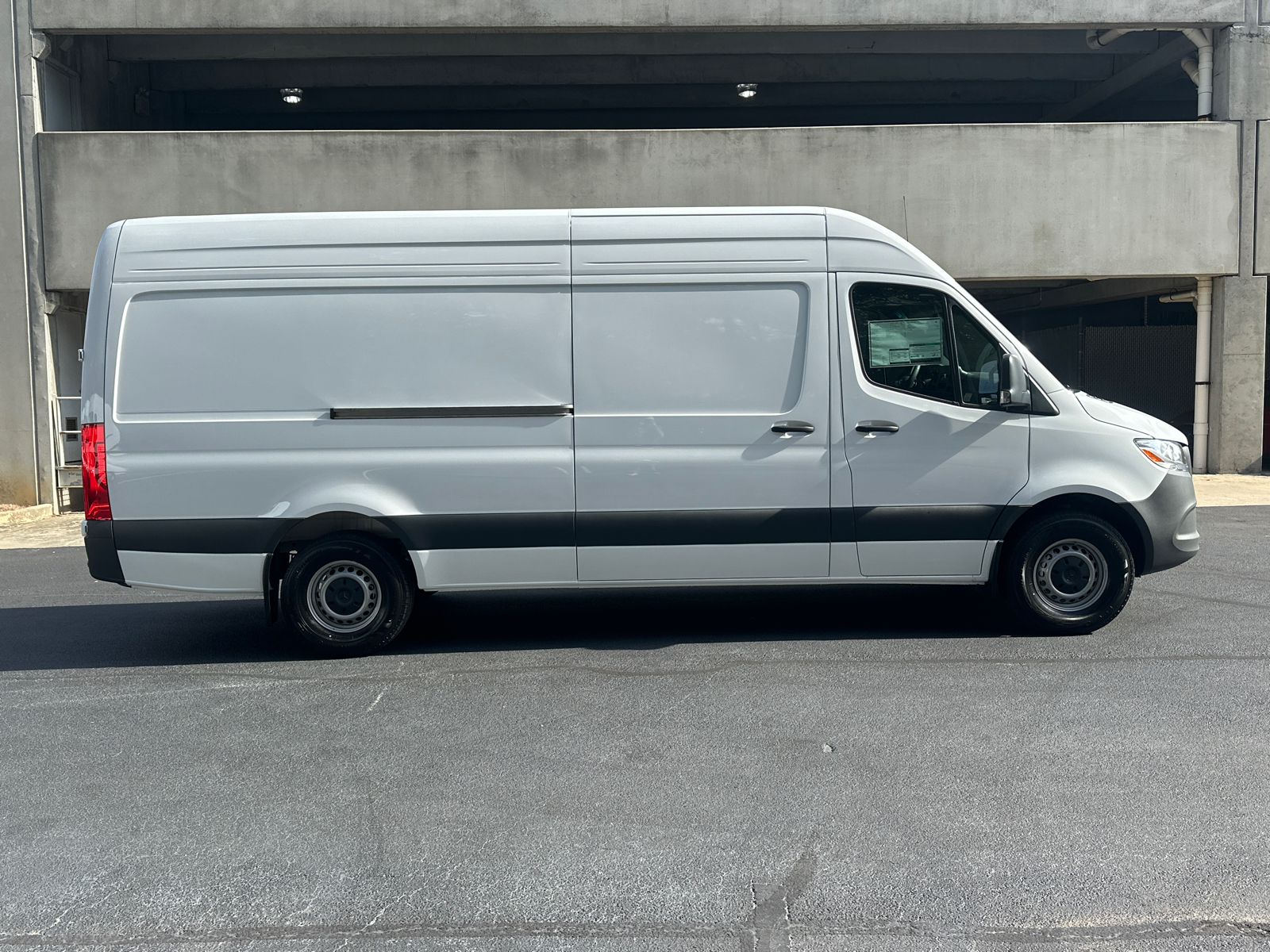 2025 Mercedes-Benz Sprinter 2500 Cargo 170 WB 8