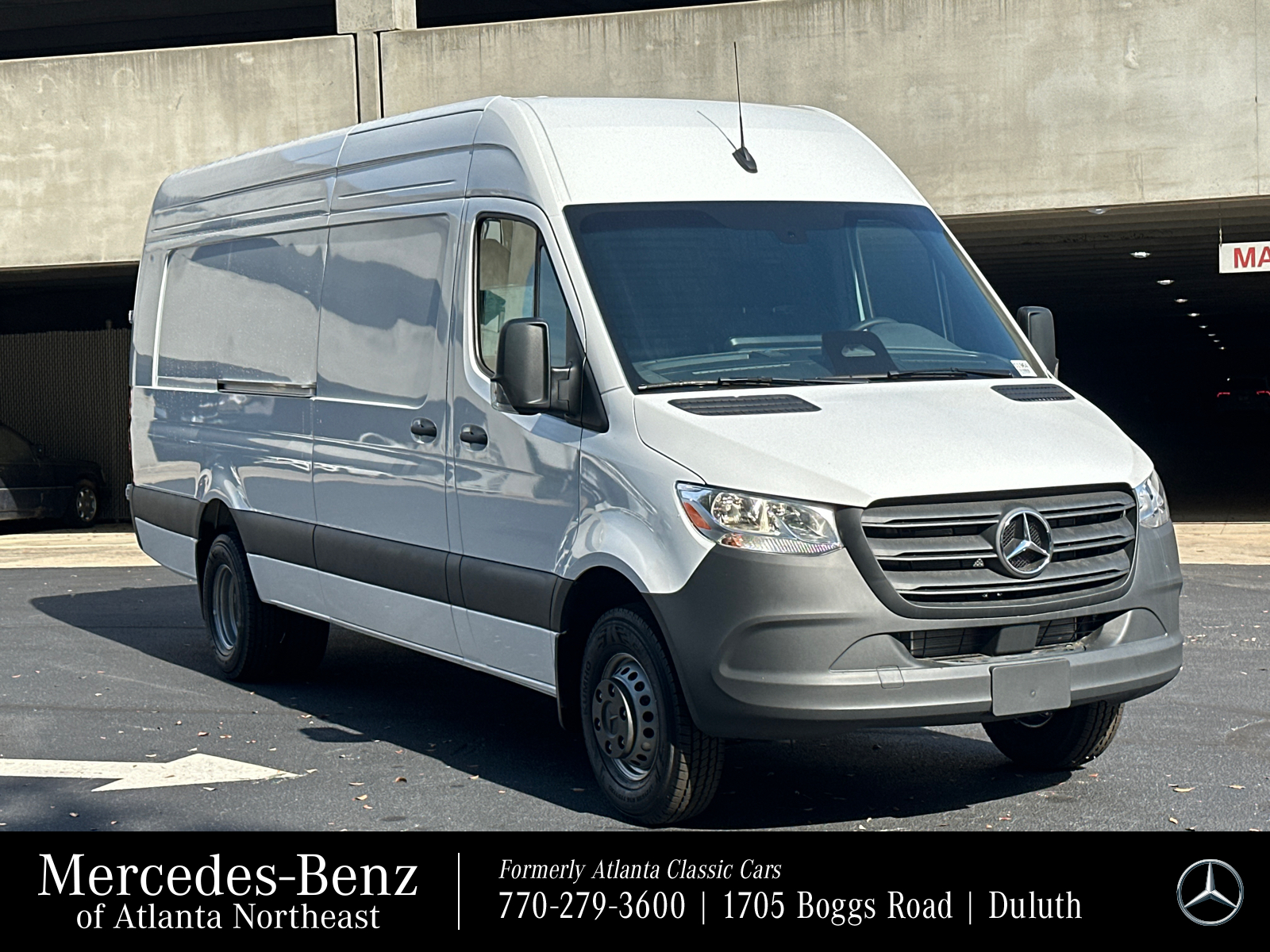 2025 Mercedes-Benz Sprinter 3500 Cargo 170 WB 1