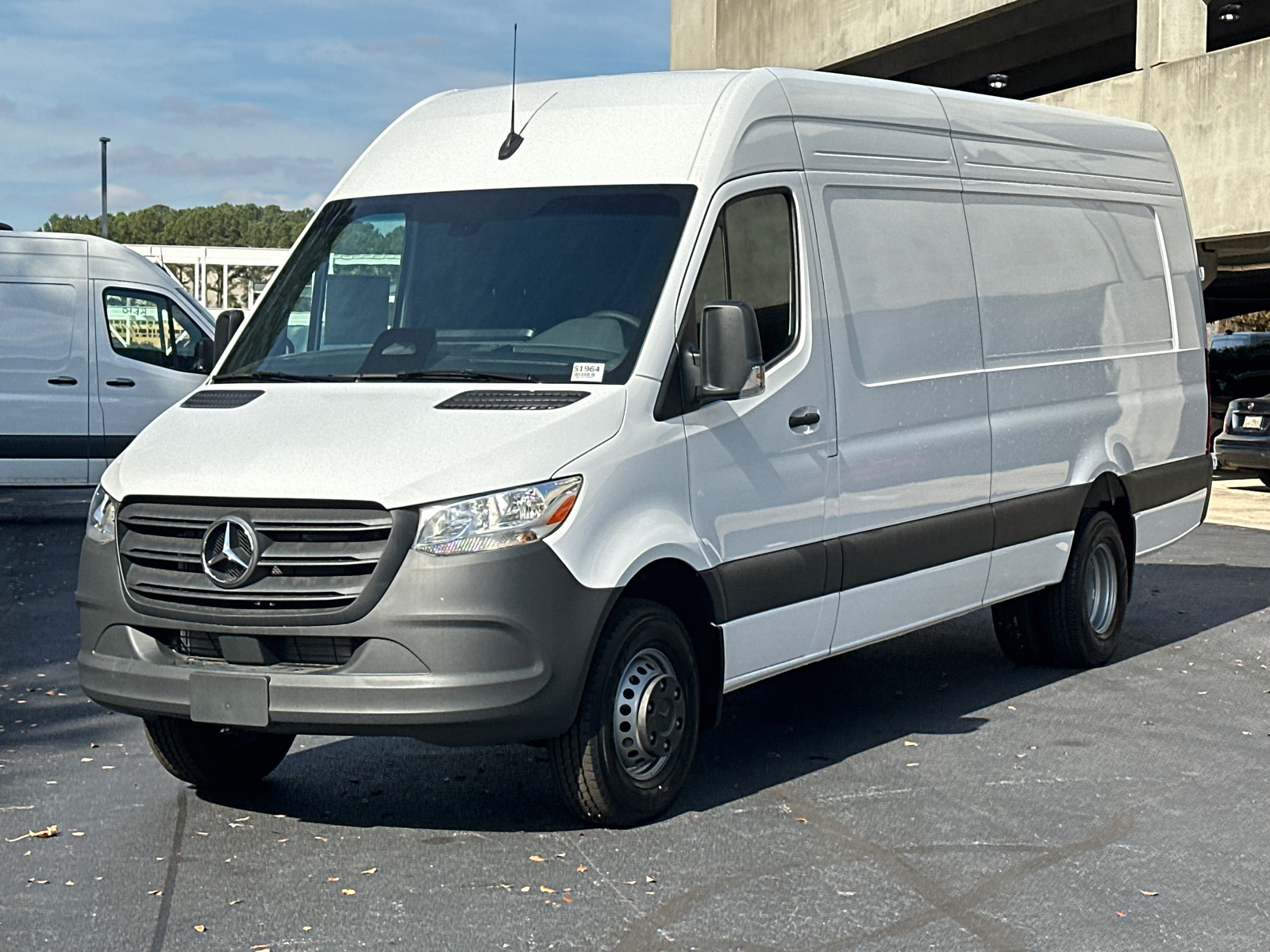 2025 Mercedes-Benz Sprinter 3500 Cargo 170 WB 3