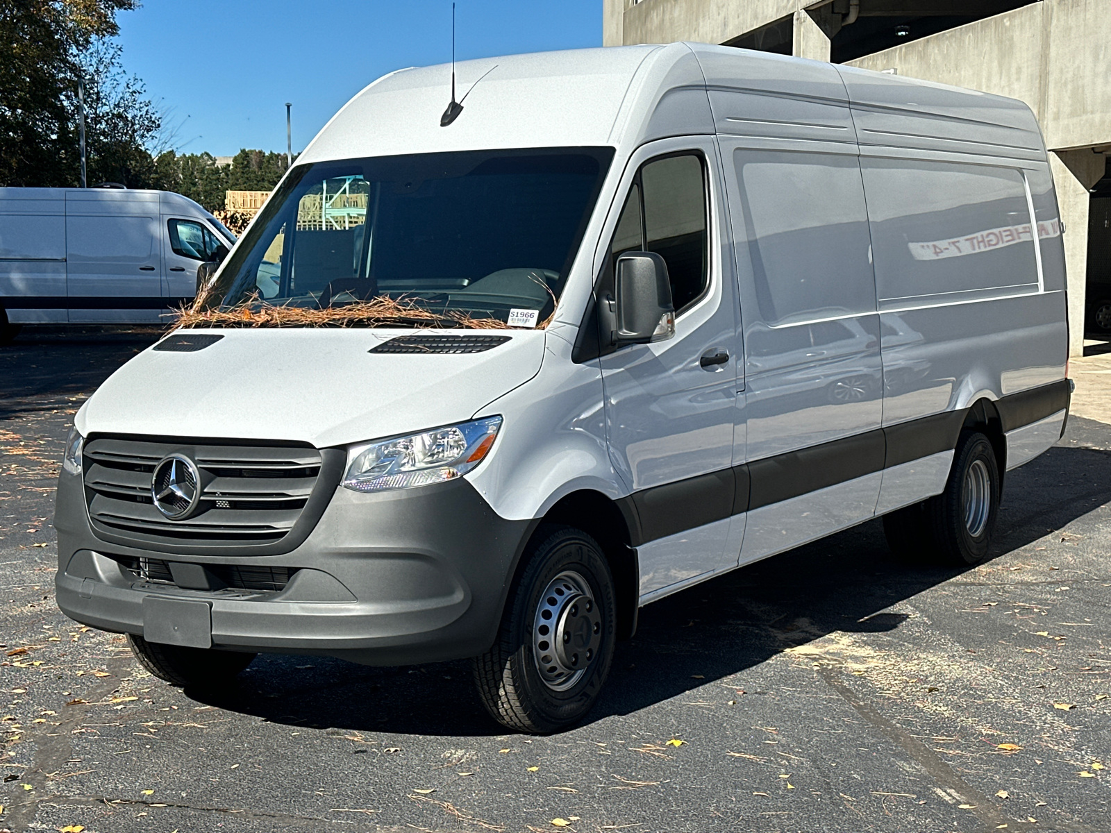 2025 Mercedes-Benz Sprinter 3500 Cargo 170 WB 3