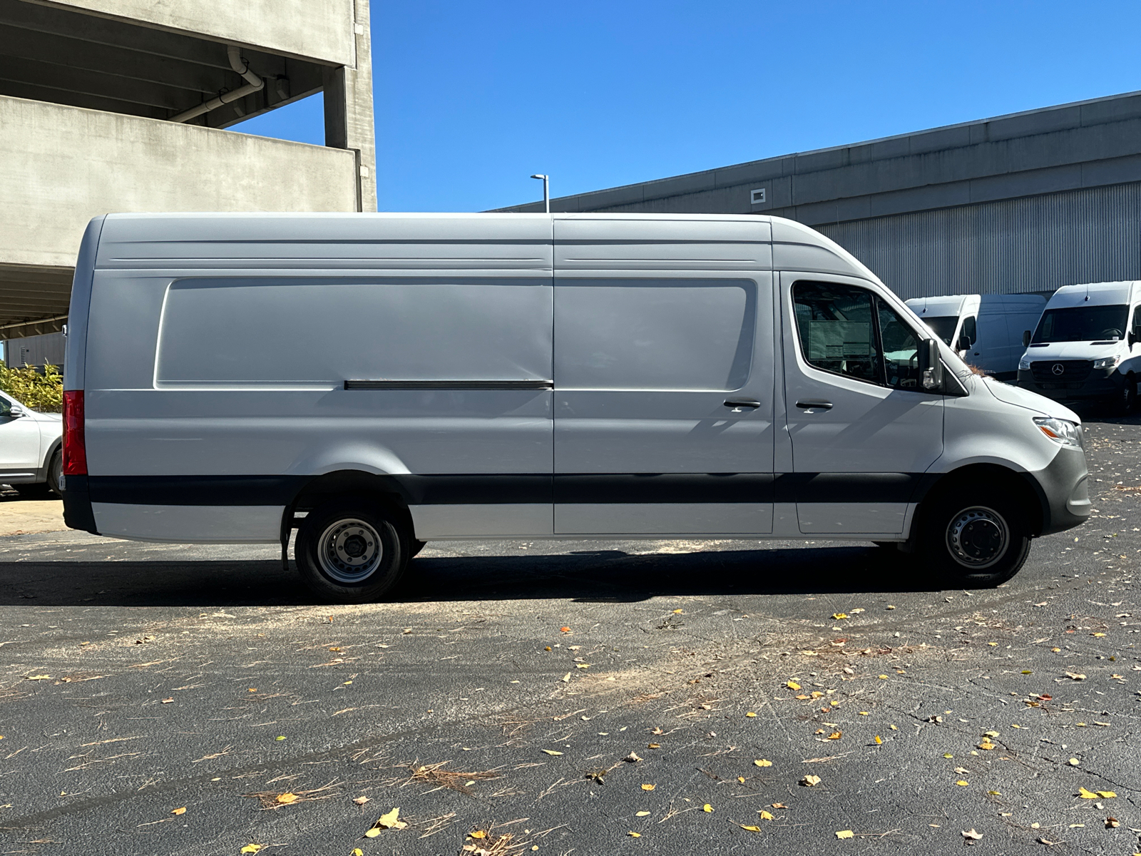 2025 Mercedes-Benz Sprinter 3500 Cargo 170 WB 8