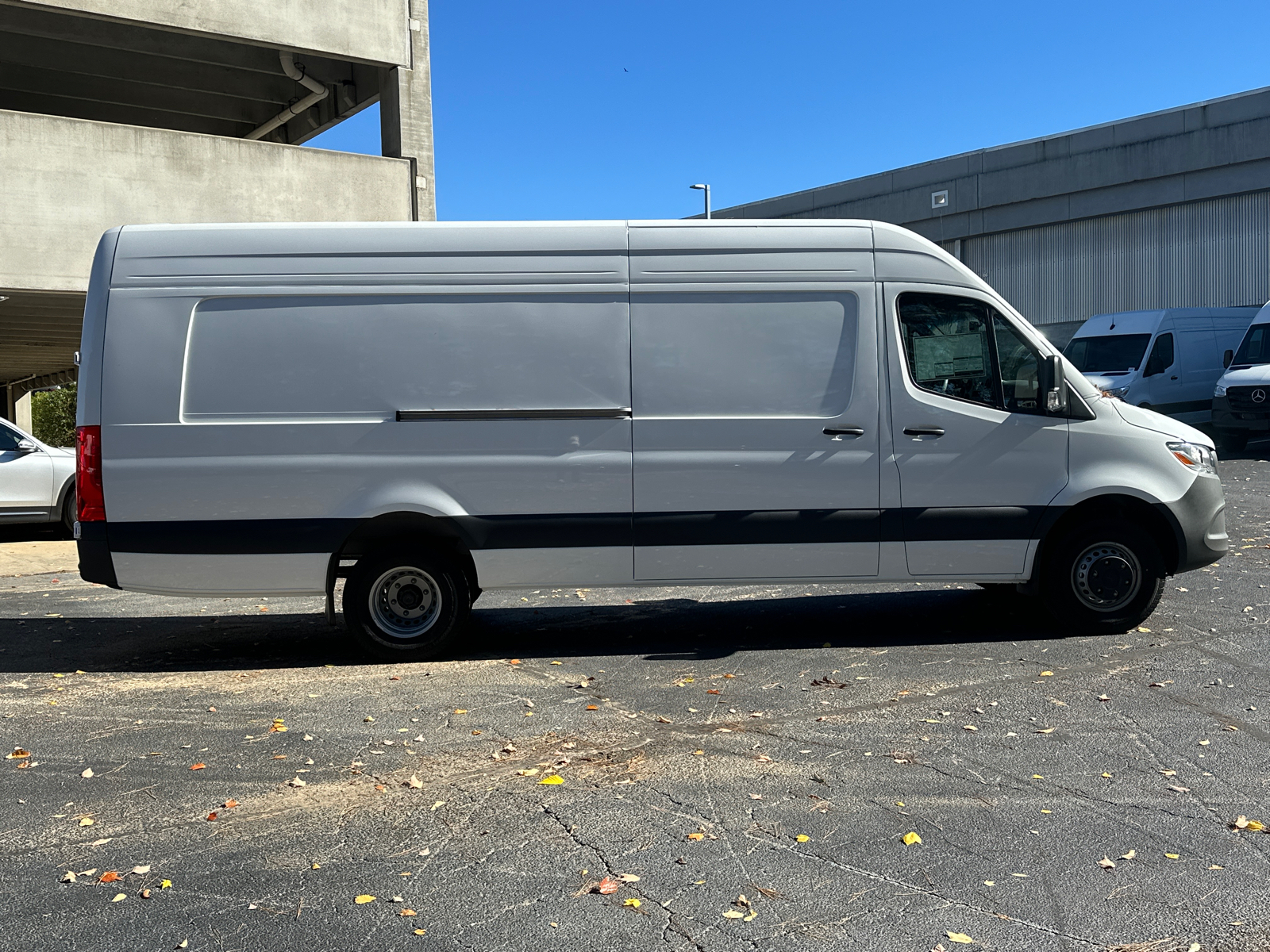 2025 Mercedes-Benz Sprinter 3500 Cargo 170 WB 8