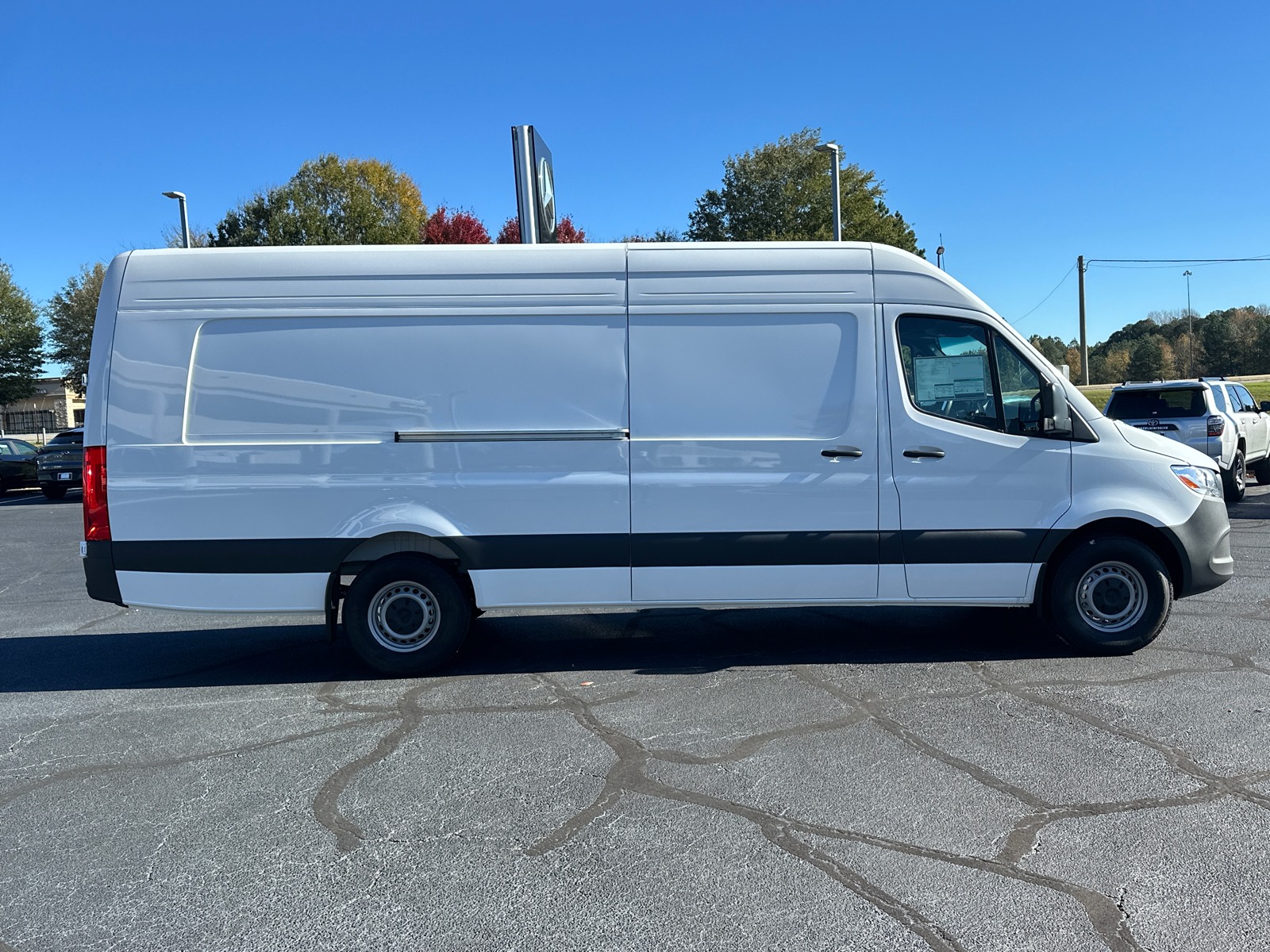 2025 Mercedes-Benz Sprinter 2500 Cargo 170 WB 8