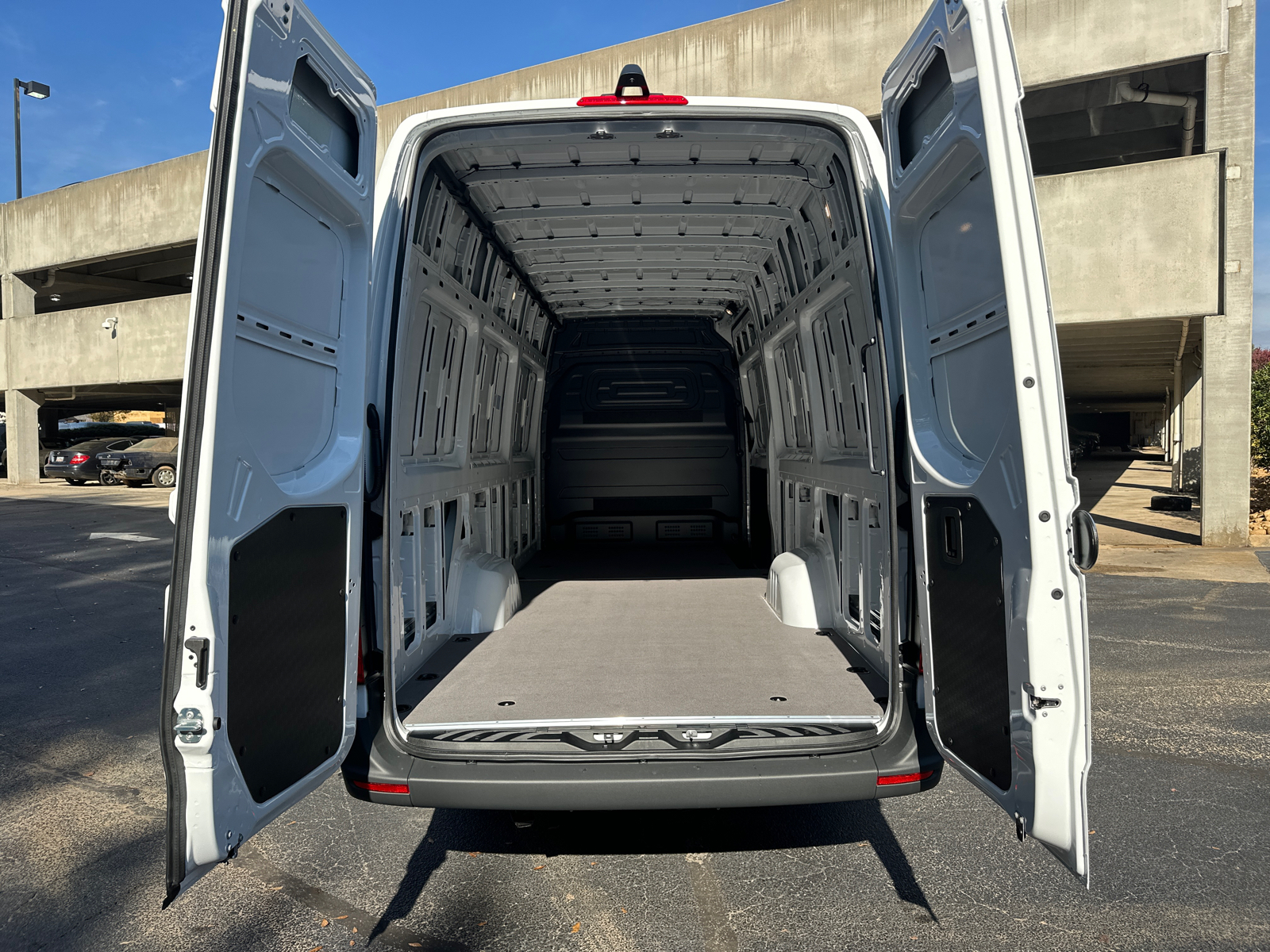 2025 Mercedes-Benz Sprinter 2500 Cargo 170 WB 19