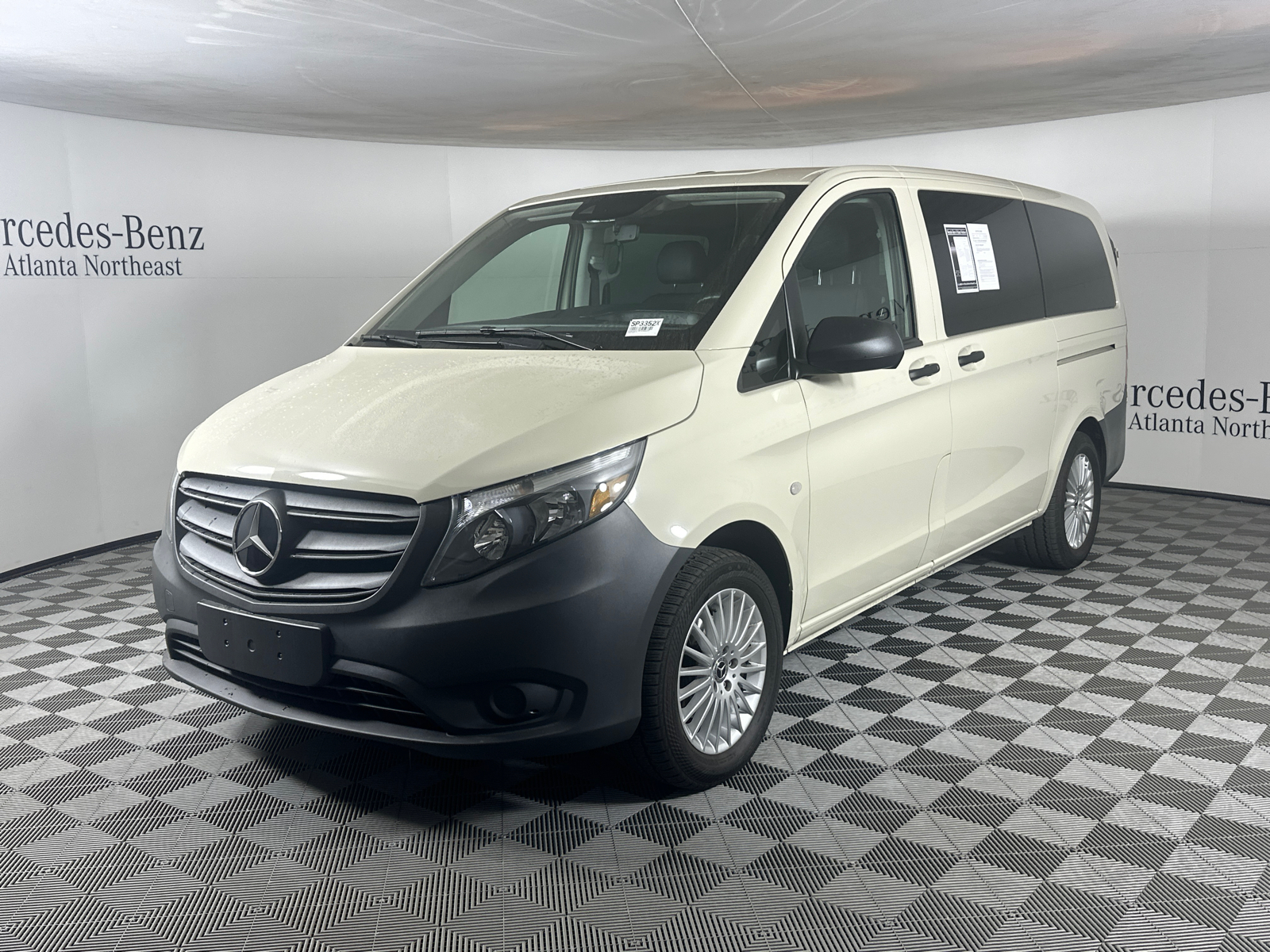 2023 Mercedes-Benz Metris Passenger 3