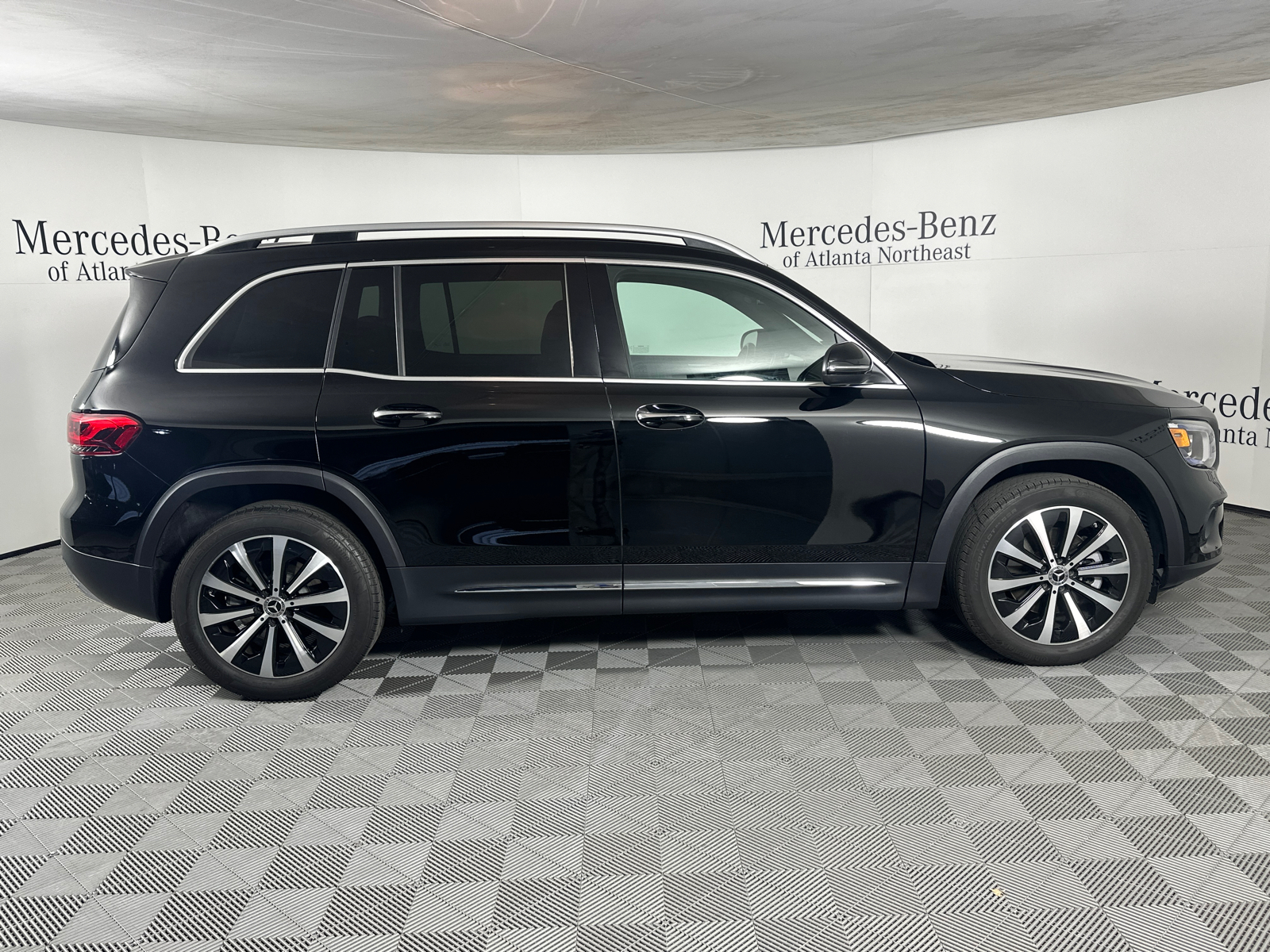 2023 Mercedes-Benz GLB GLB 250 8