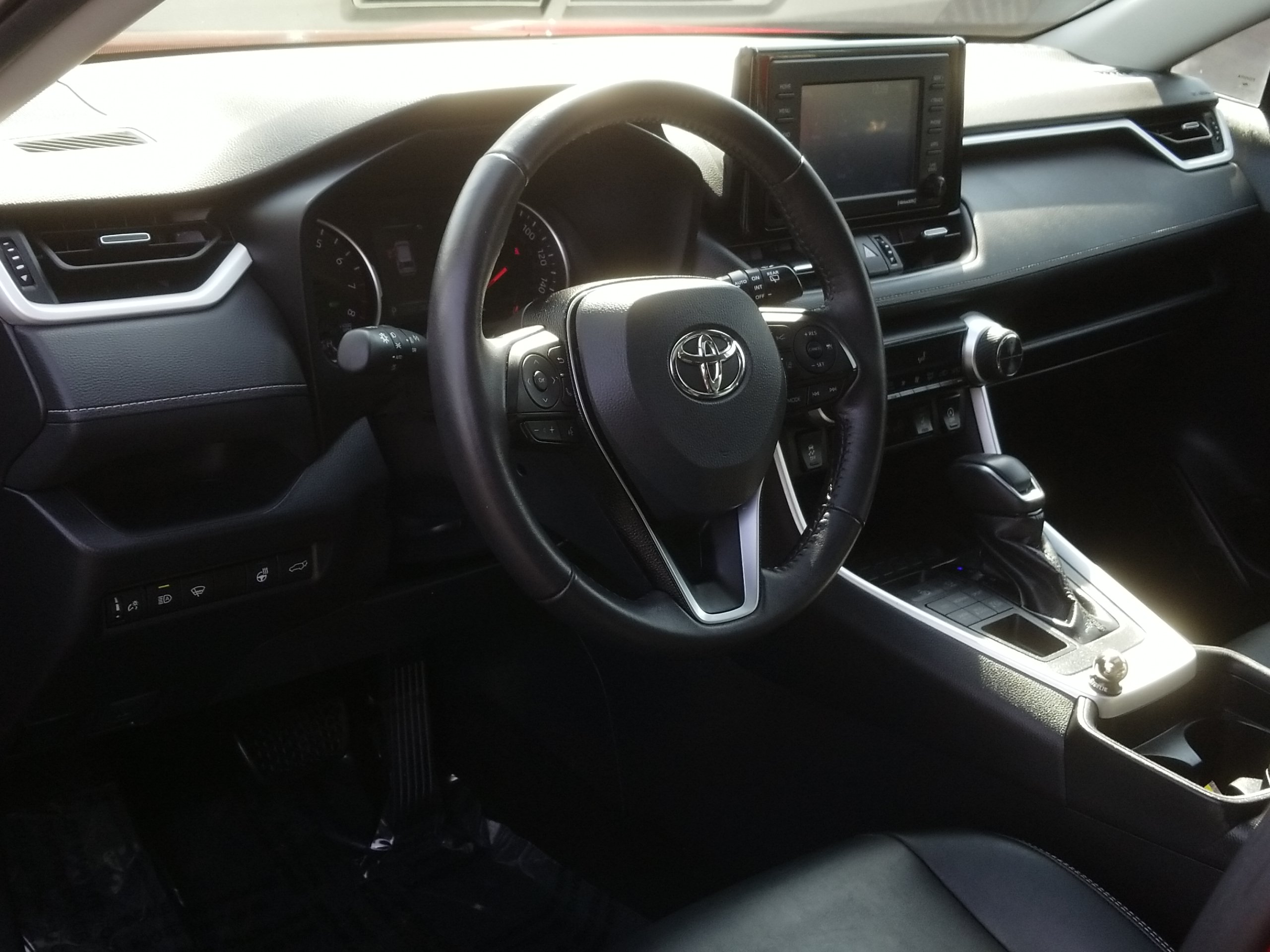 2021 Toyota RAV4 XLE Premium 10