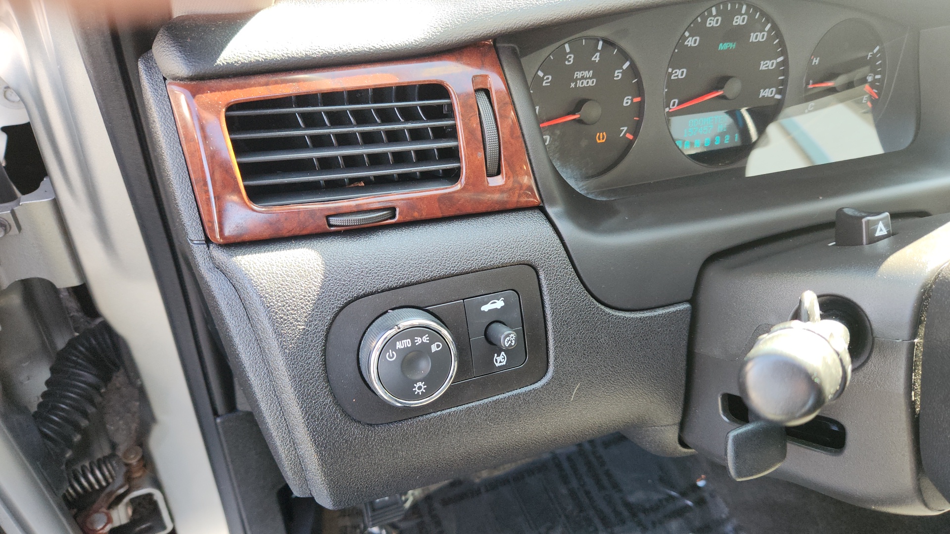 2008 Chevrolet Impala LS 9