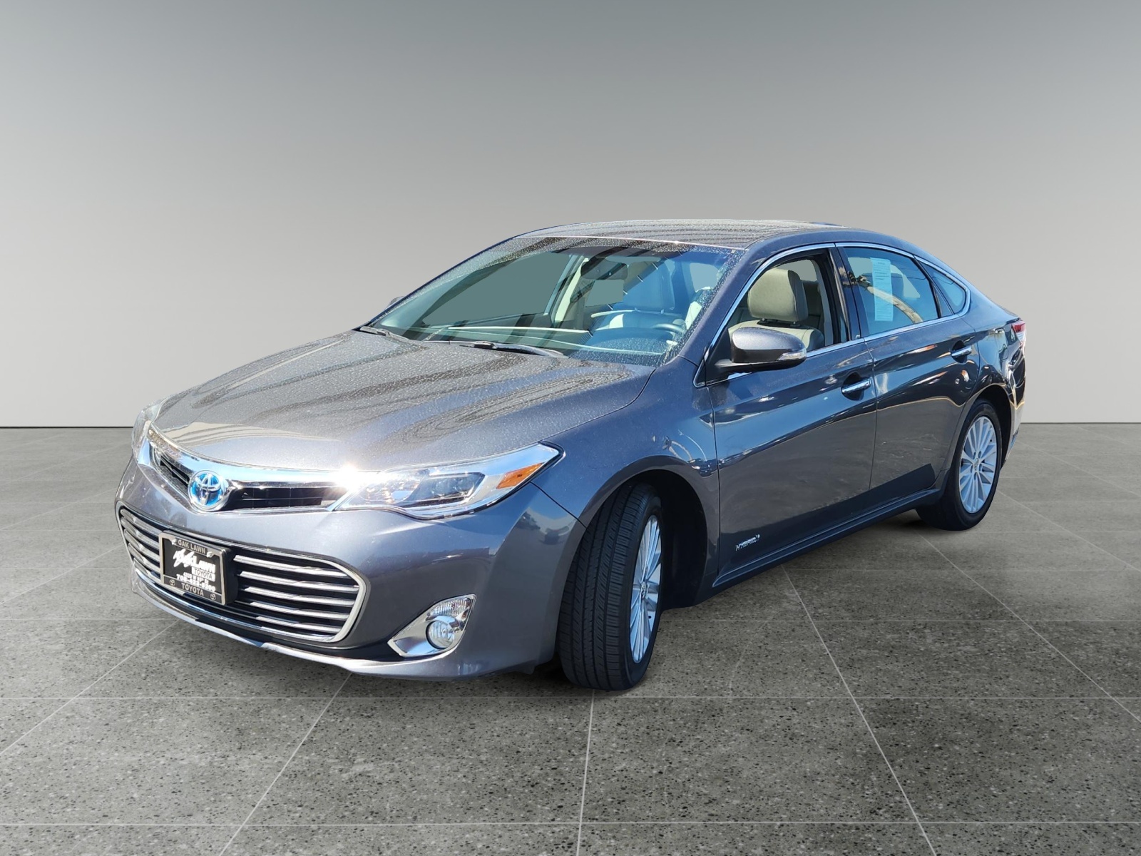 2014 Toyota Avalon Hybrid XLE 3