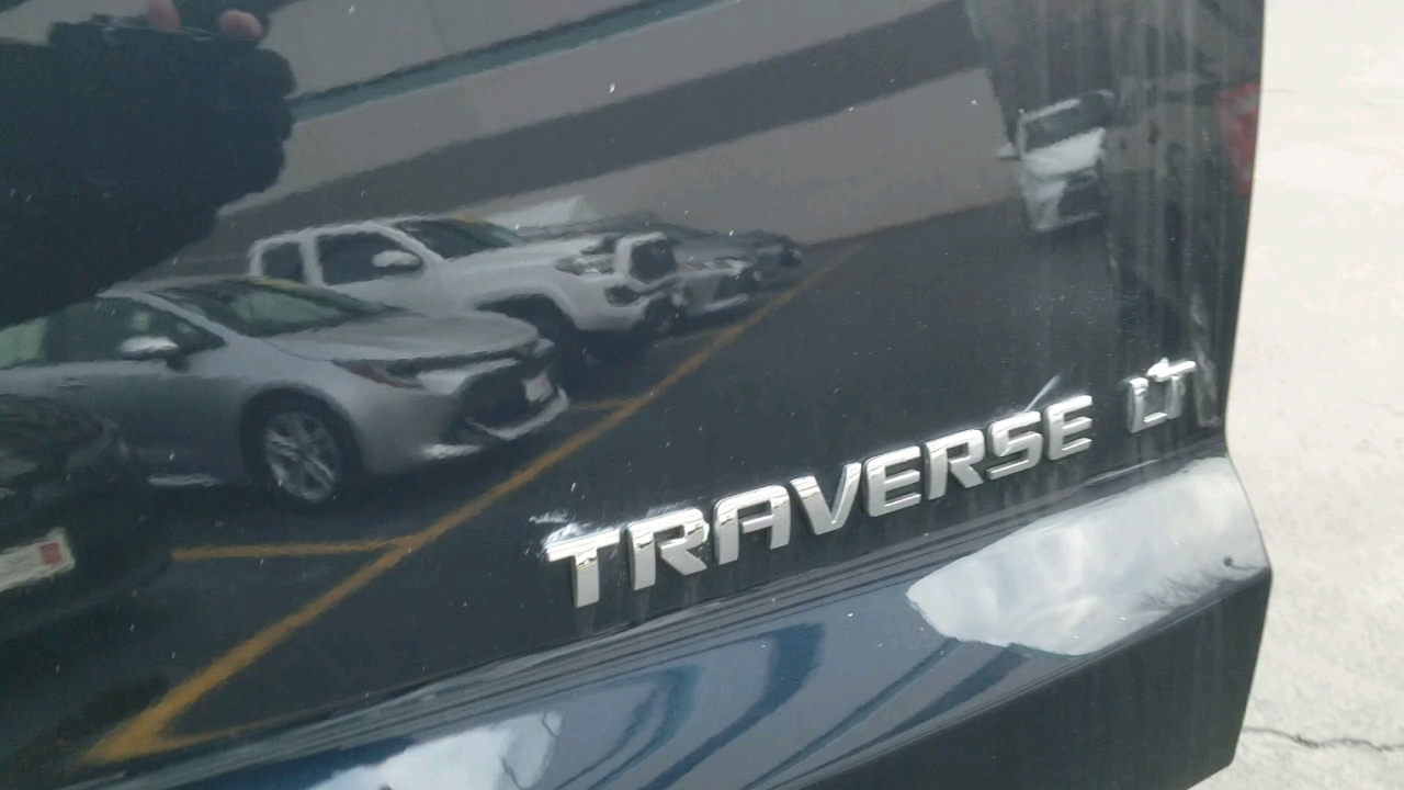 2011 Chevrolet Traverse LT w/2LT 19