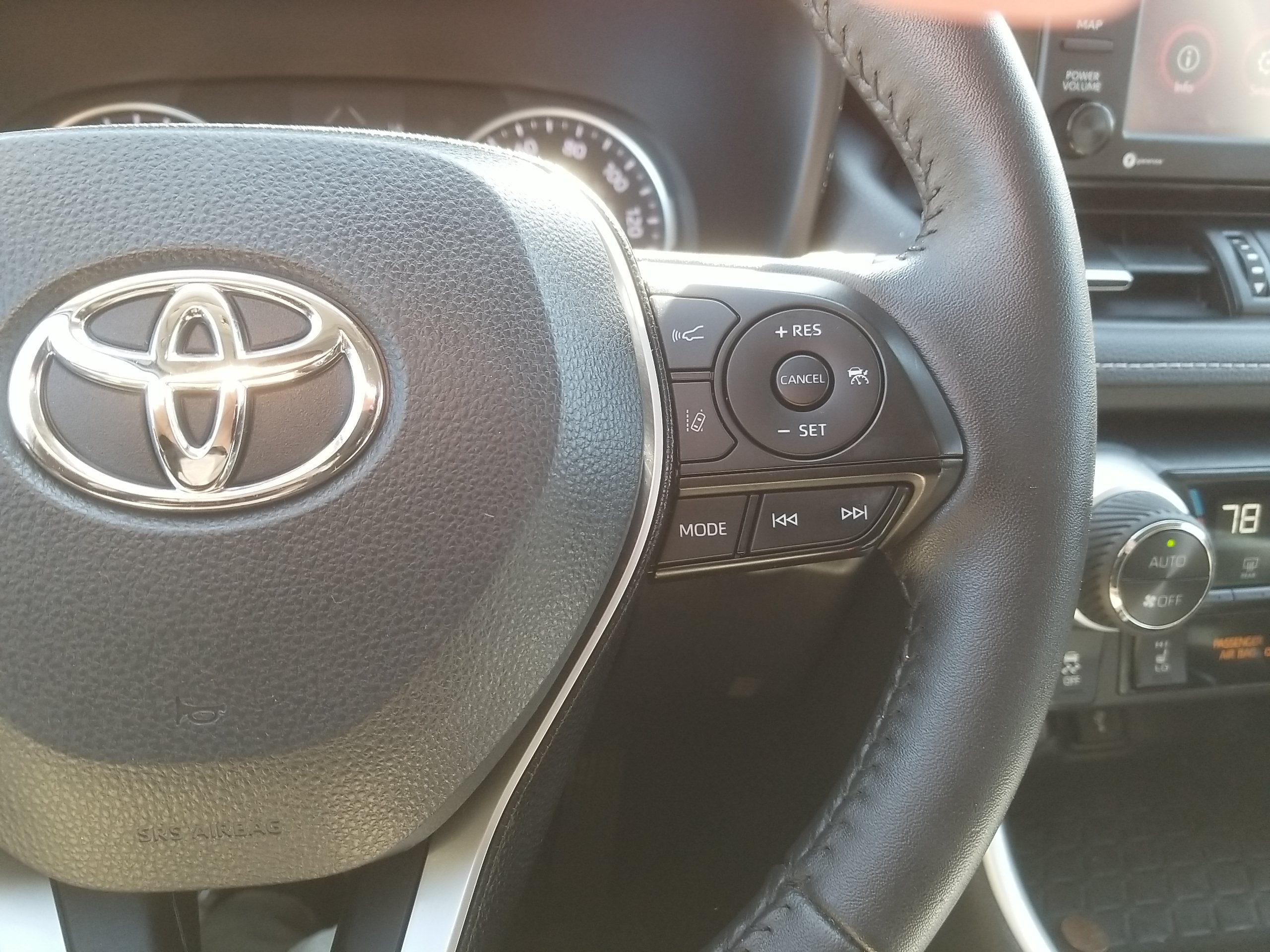 2021 Toyota RAV4 XLE Premium 17