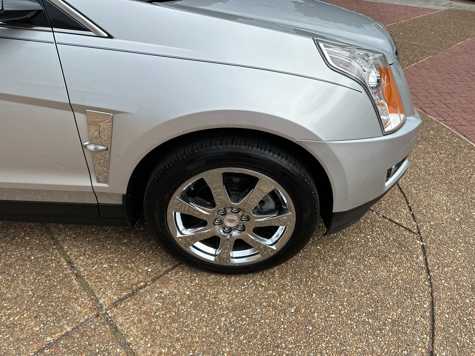 2012 Cadillac SRX Perf Collection FWD 29