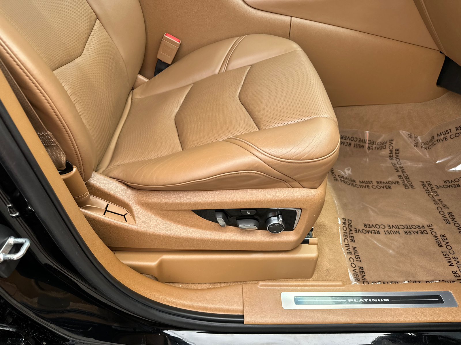 2016 Cadillac Escalade Platinum 4WD 21