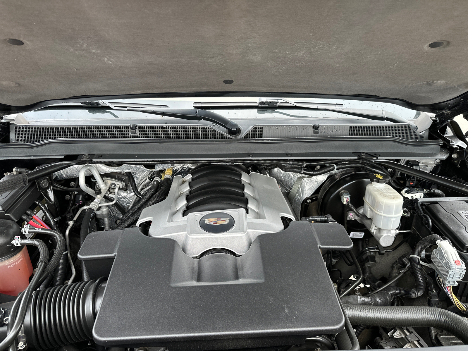 2016 Cadillac Escalade Platinum 4WD 28
