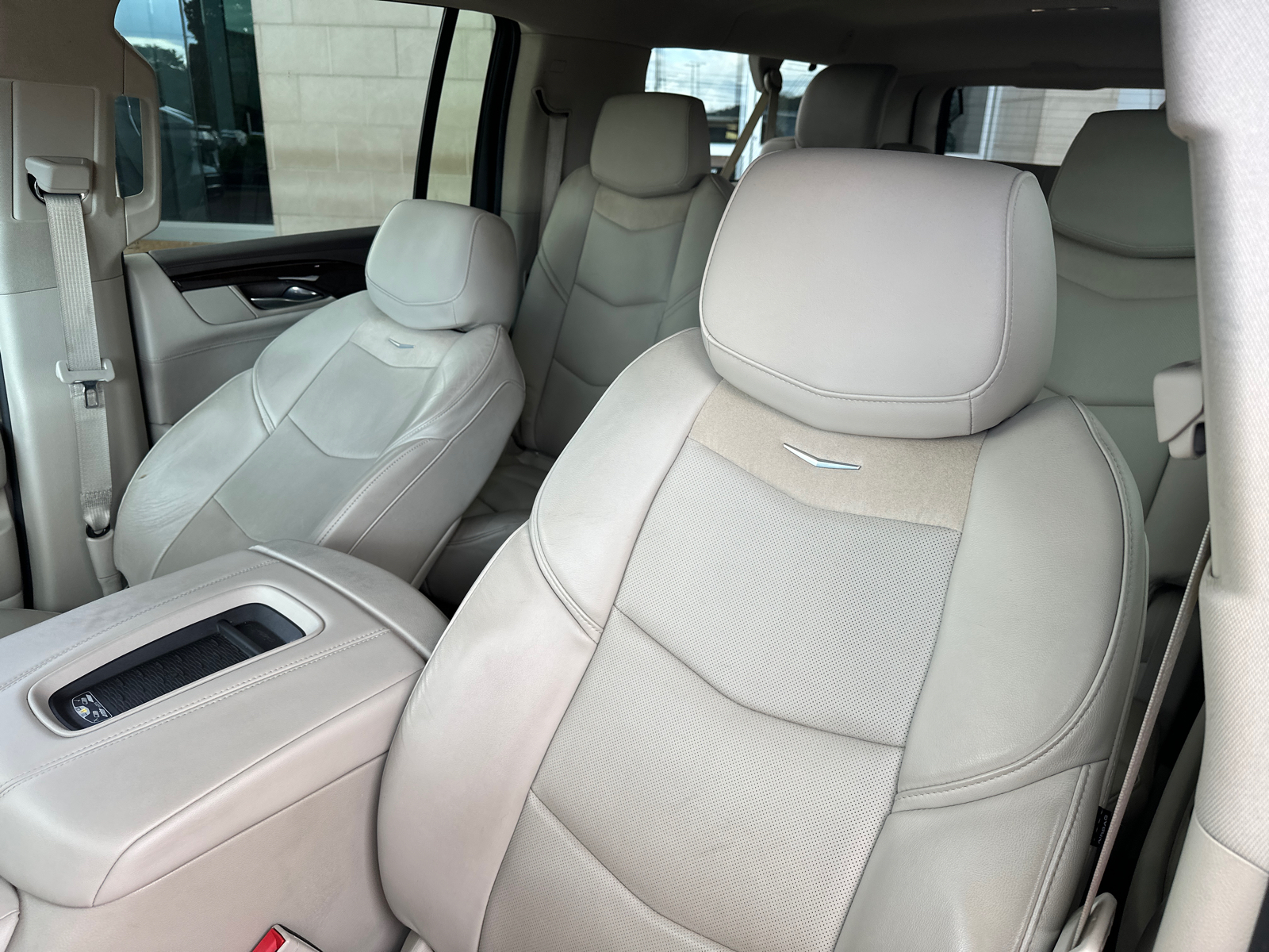 2016 Cadillac Escalade ESV Premium 4WD ESV 18