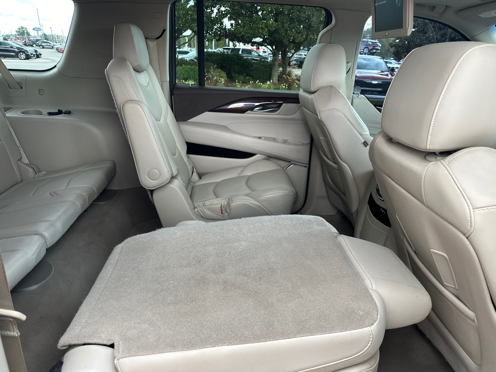 2016 Cadillac Escalade ESV Premium 4WD ESV 24