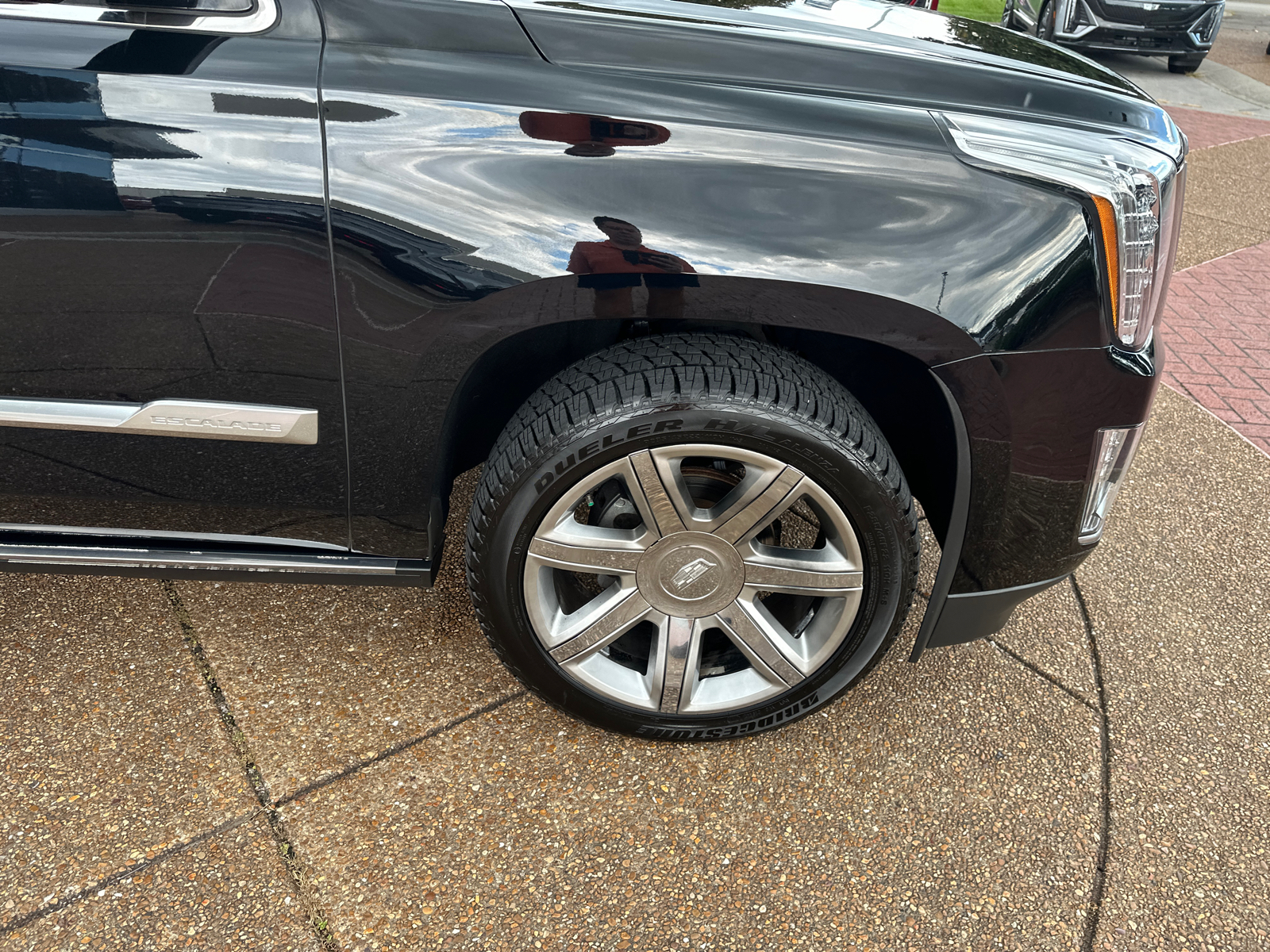 2016 Cadillac Escalade ESV Premium 4WD ESV 32