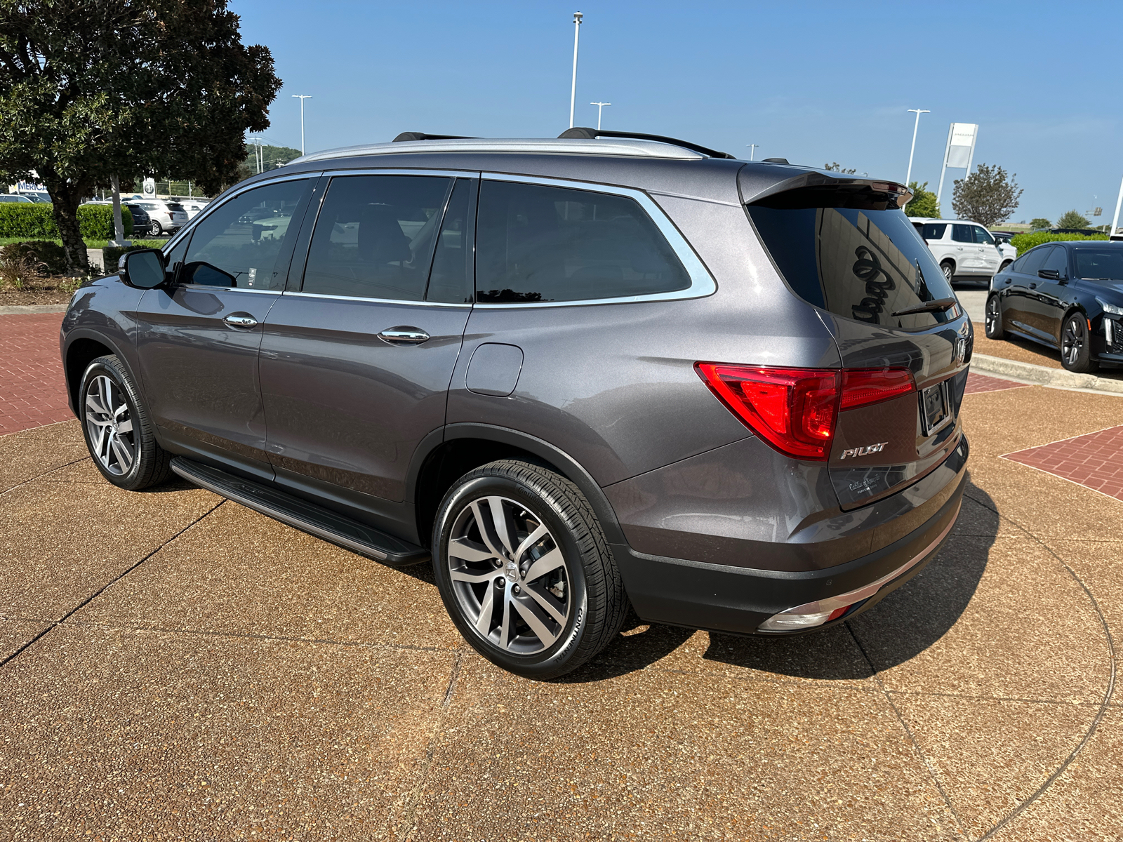 2017 Honda Pilot Touring AWD 6