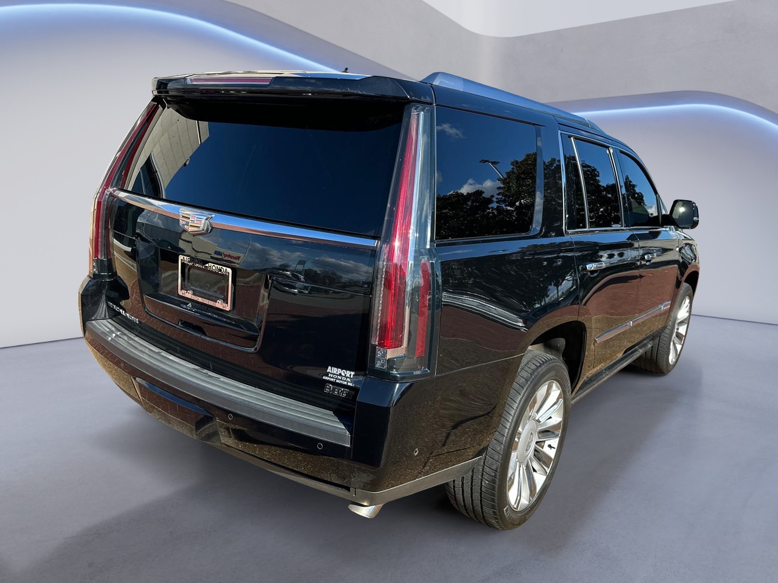 2017 Cadillac Escalade Platinum 4WD 3