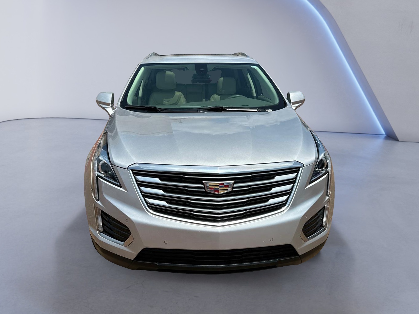 2018 Cadillac XT5 Luxury FWD 2