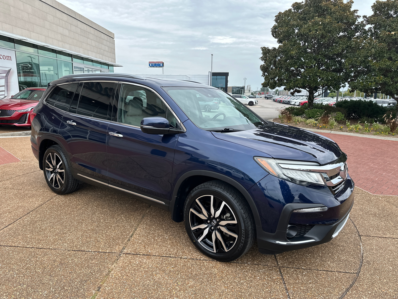 2019 Honda Pilot Touring 8-Passenger 2WD 3