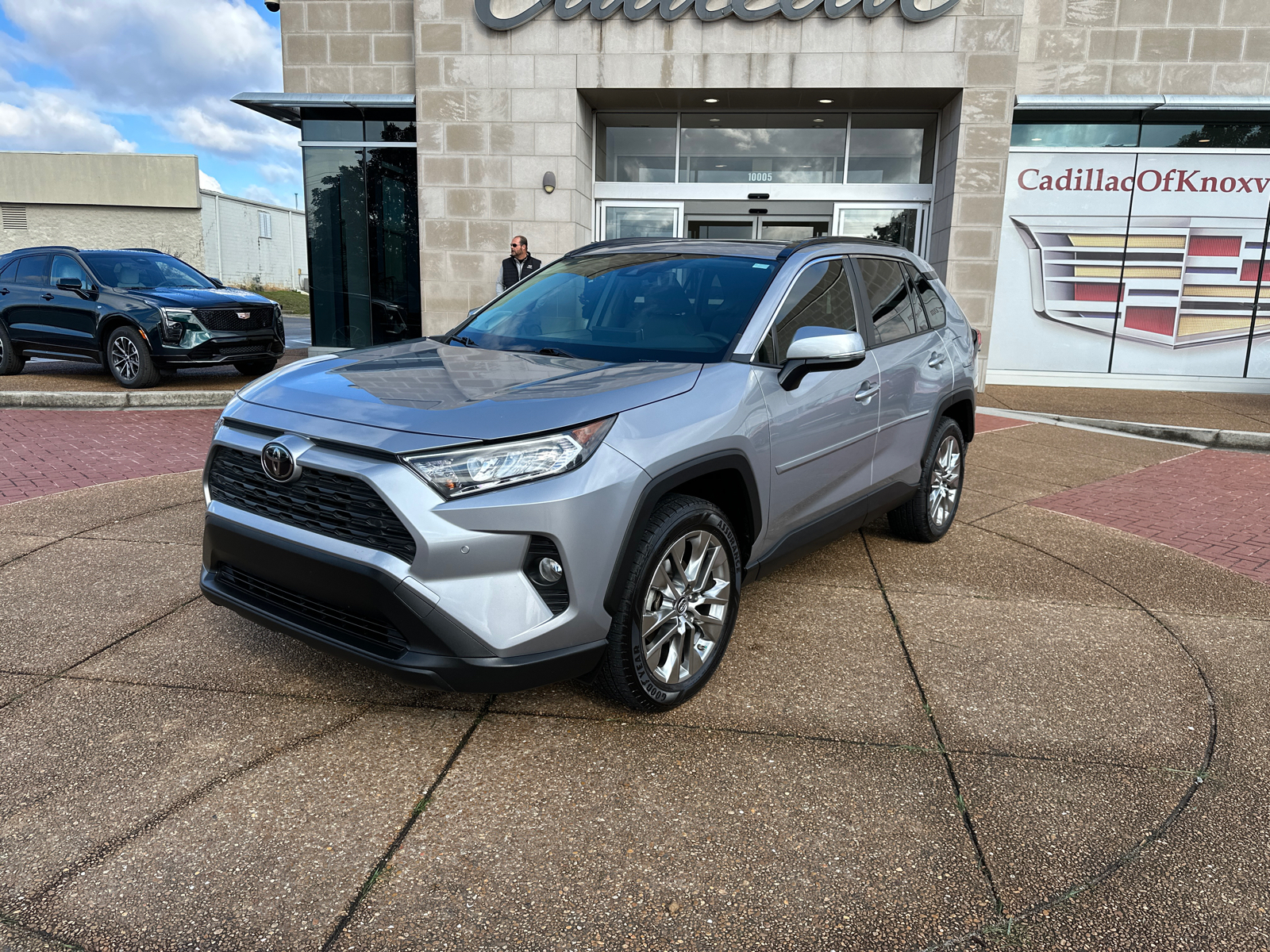 2019 Toyota RAV4 XLE Premium AWD 1