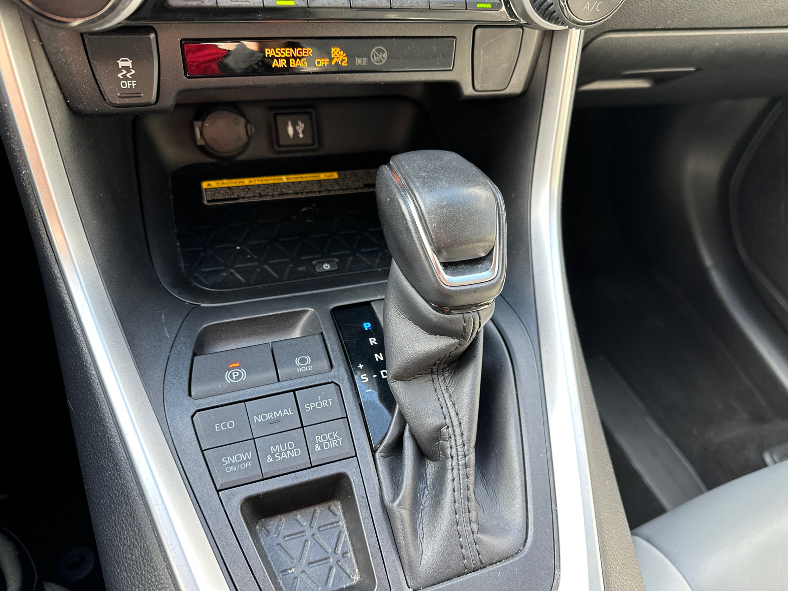 2019 Toyota RAV4 XLE Premium AWD 17