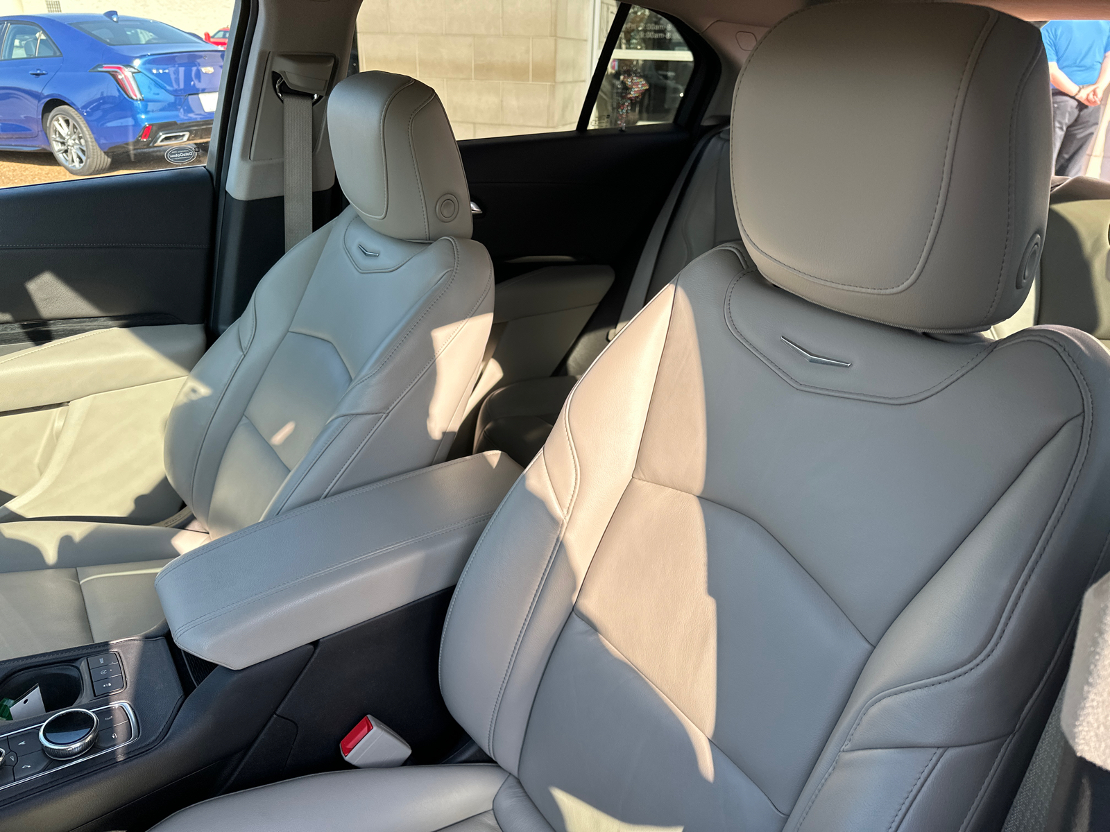 2019 Cadillac XT4 Premium Luxury FWD 19