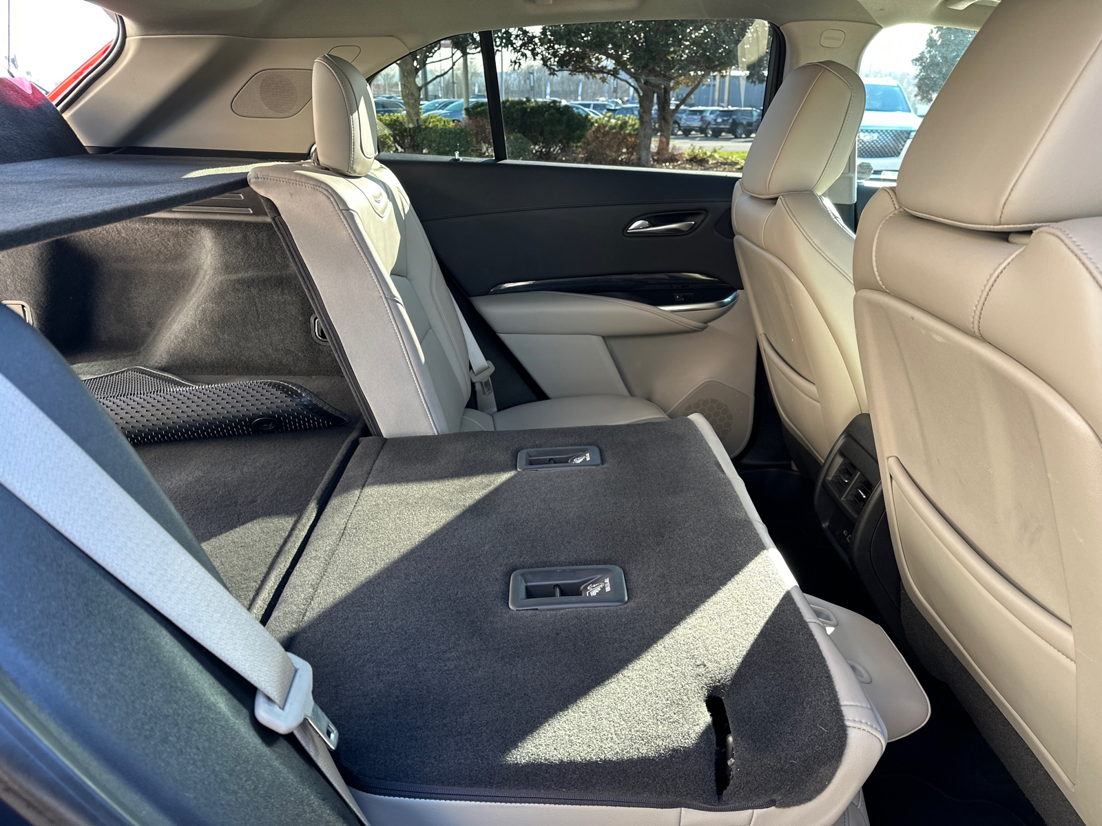 2019 Cadillac XT4 Premium Luxury FWD 24