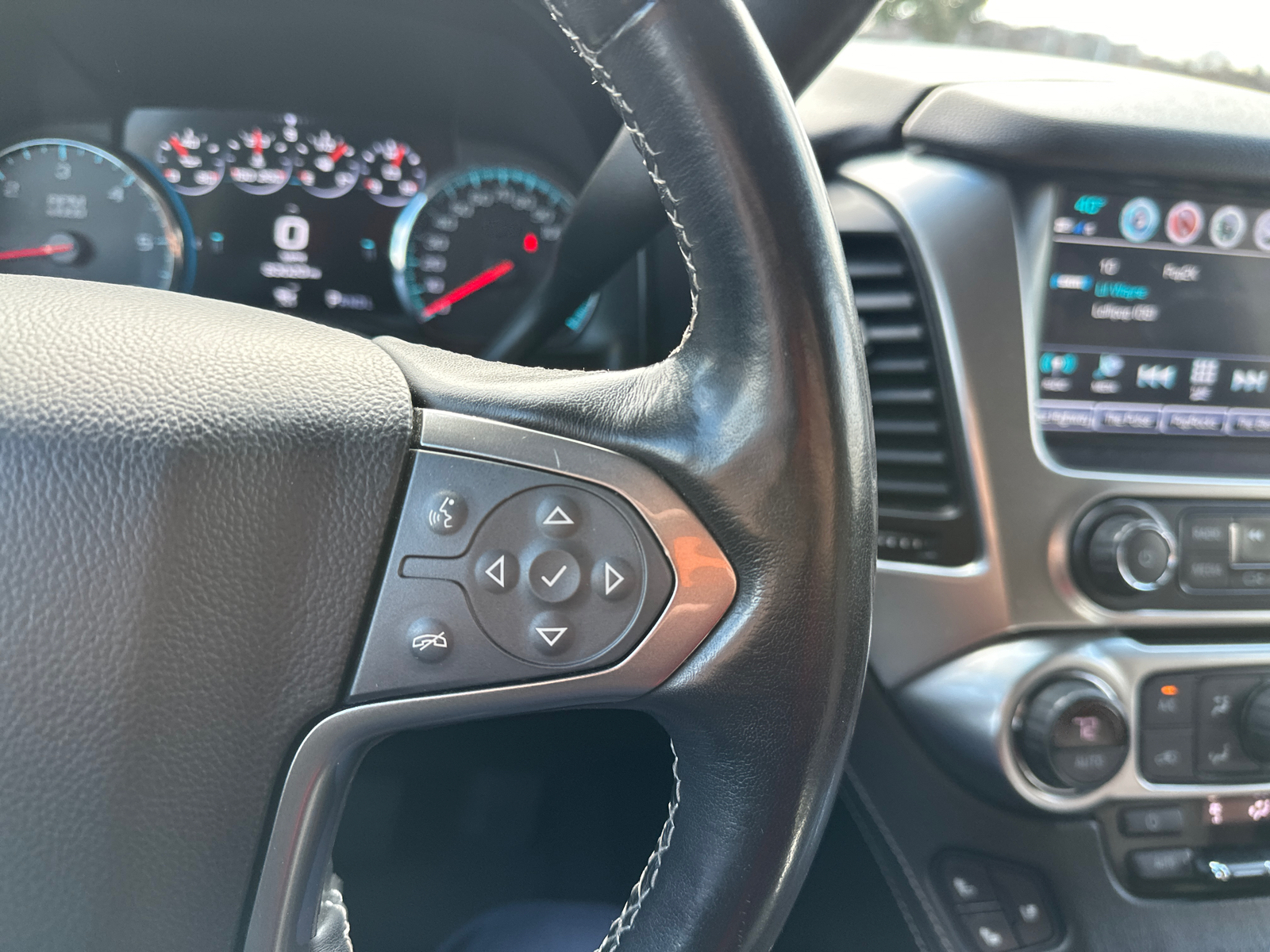 2019 Chevrolet Suburban 1500 Premier 4WD 10