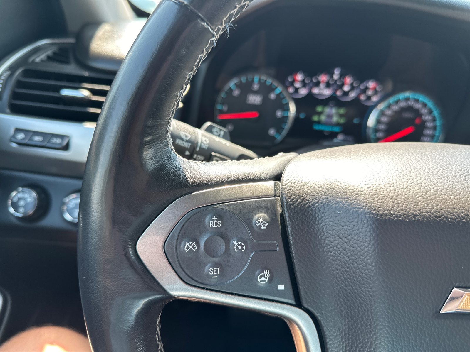 2019 Chevrolet Suburban 1500 Premier 4WD 9