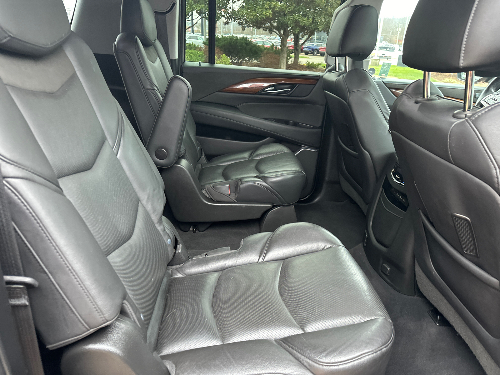 2019 Cadillac Escalade Premium Luxury 4WD ESV 23