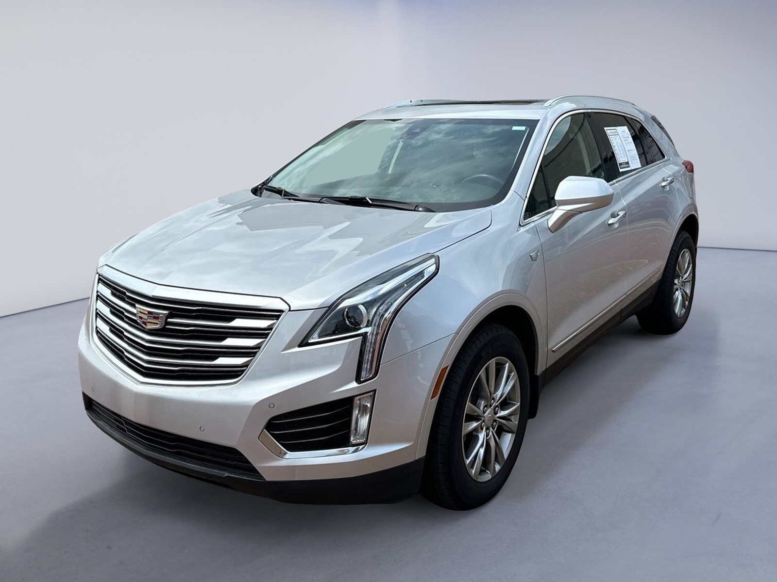 2019 Cadillac XT5 Luxury AWD 1