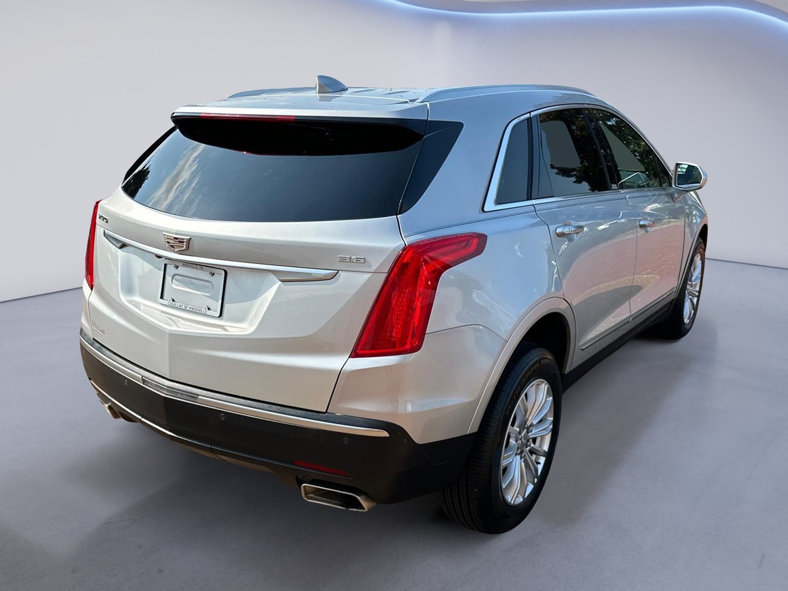 2019 Cadillac XT5 FWD 4