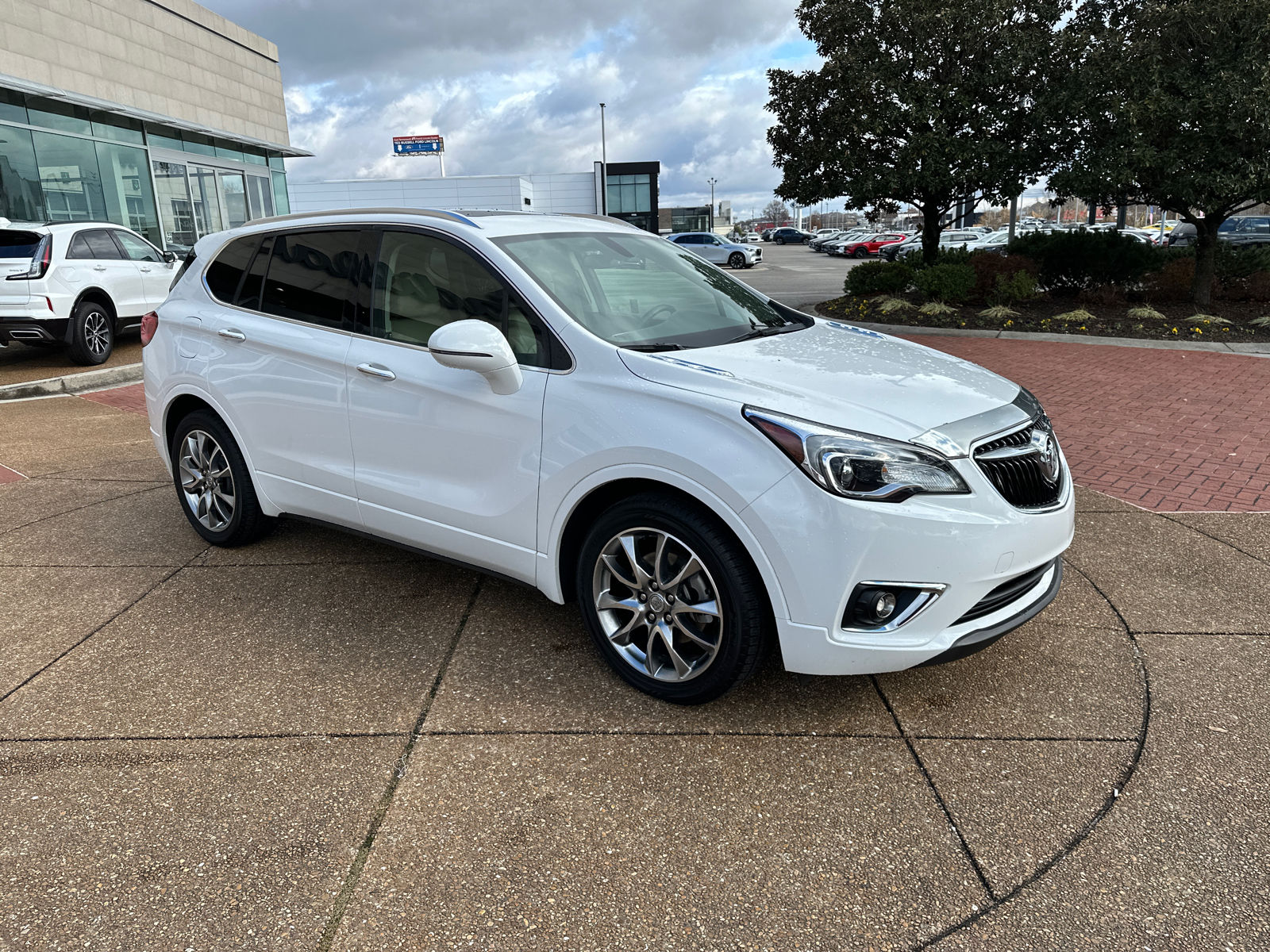 2020 Buick Envision Essence FWD 3