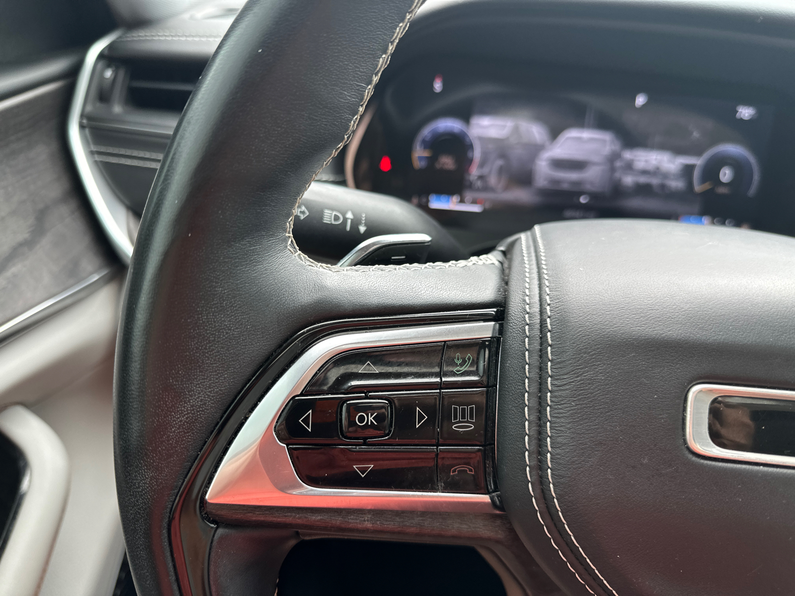 2021 Jeep Grand Cherokee L Overland 4WD 9