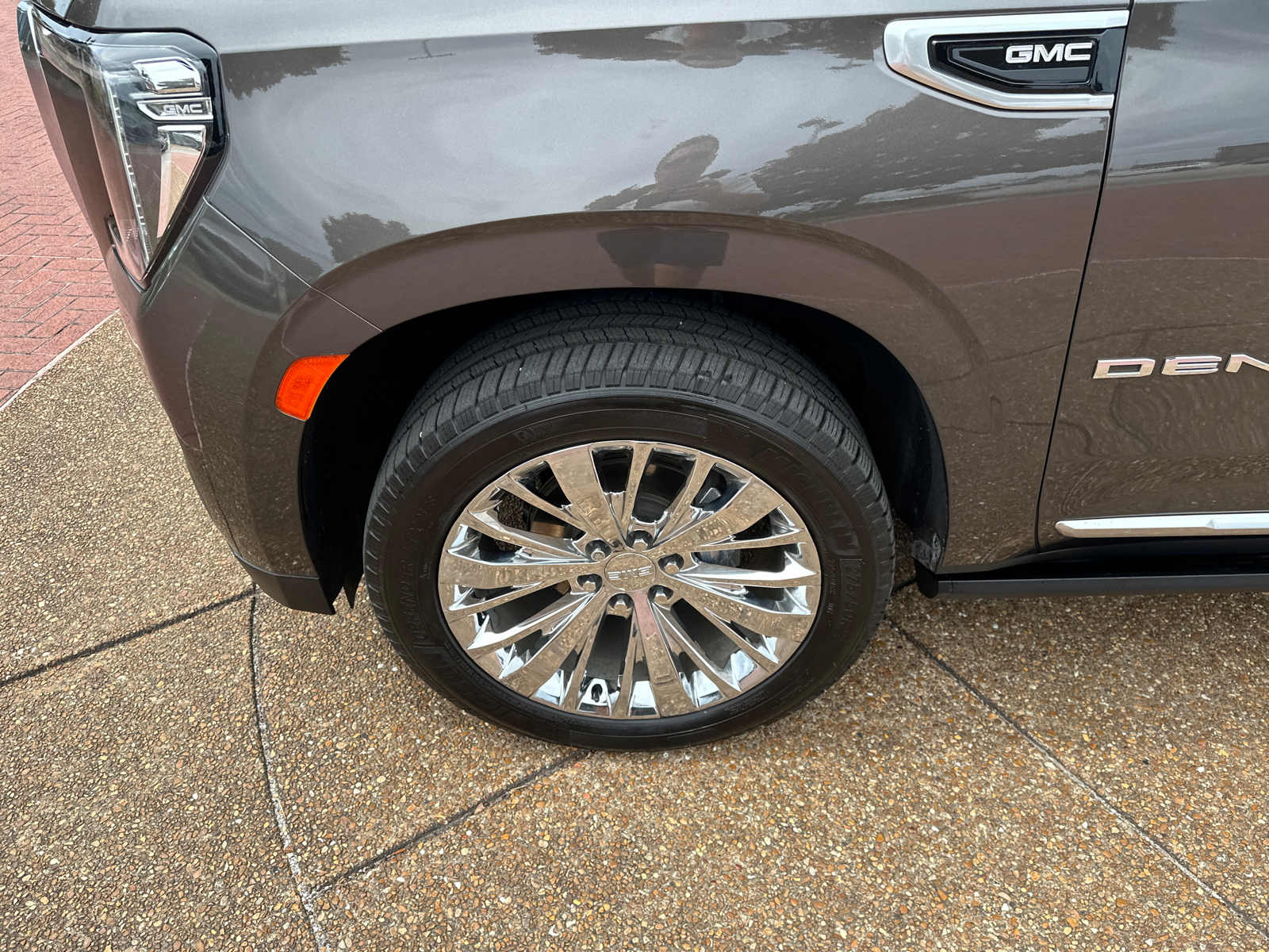 2021 GMC Yukon Denali 4WD 31