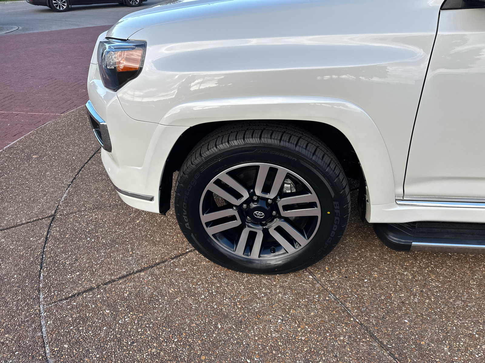 2022 Toyota 4Runner Limited 4WD 27