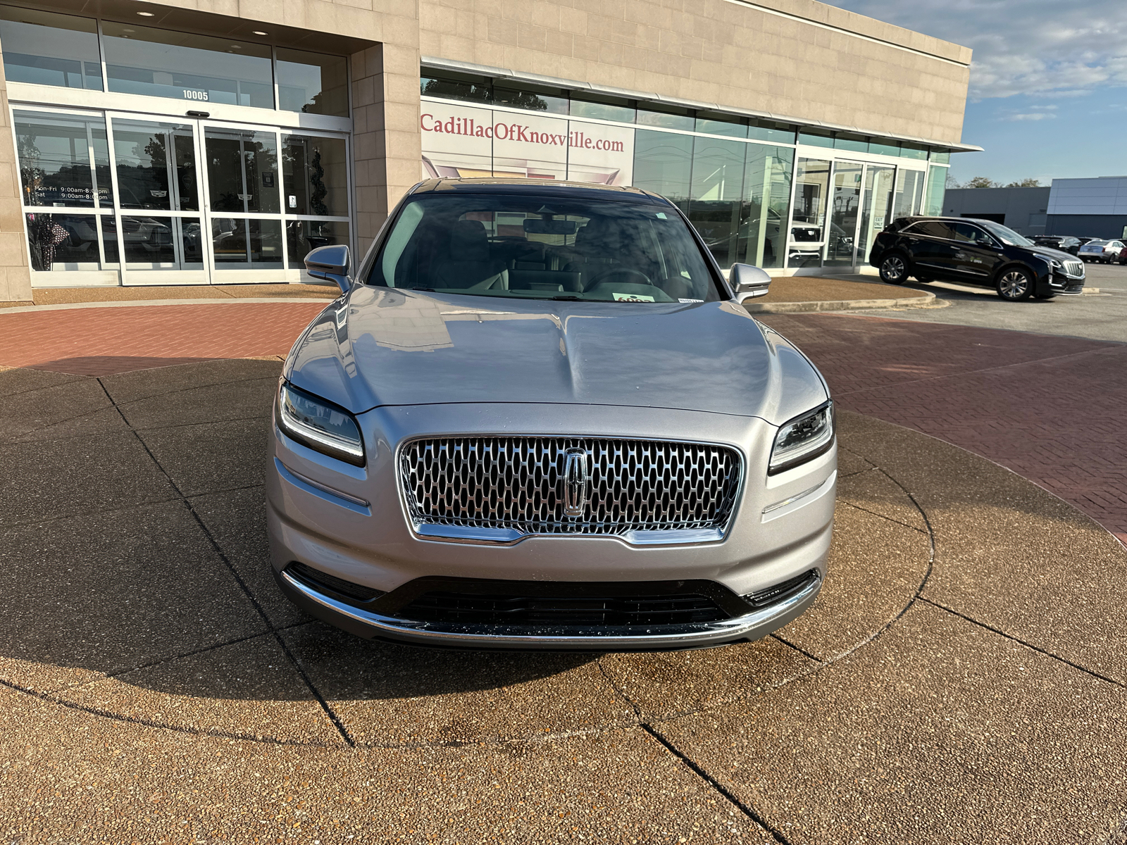 2022 Lincoln Nautilus Reserve FWD 2