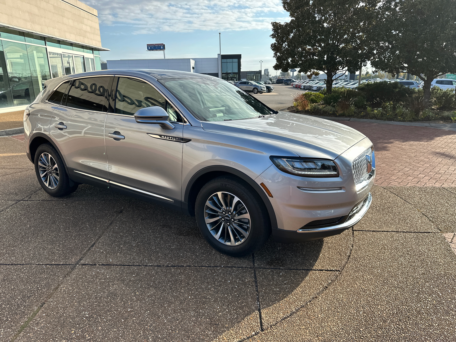 2022 Lincoln Nautilus Reserve FWD 3