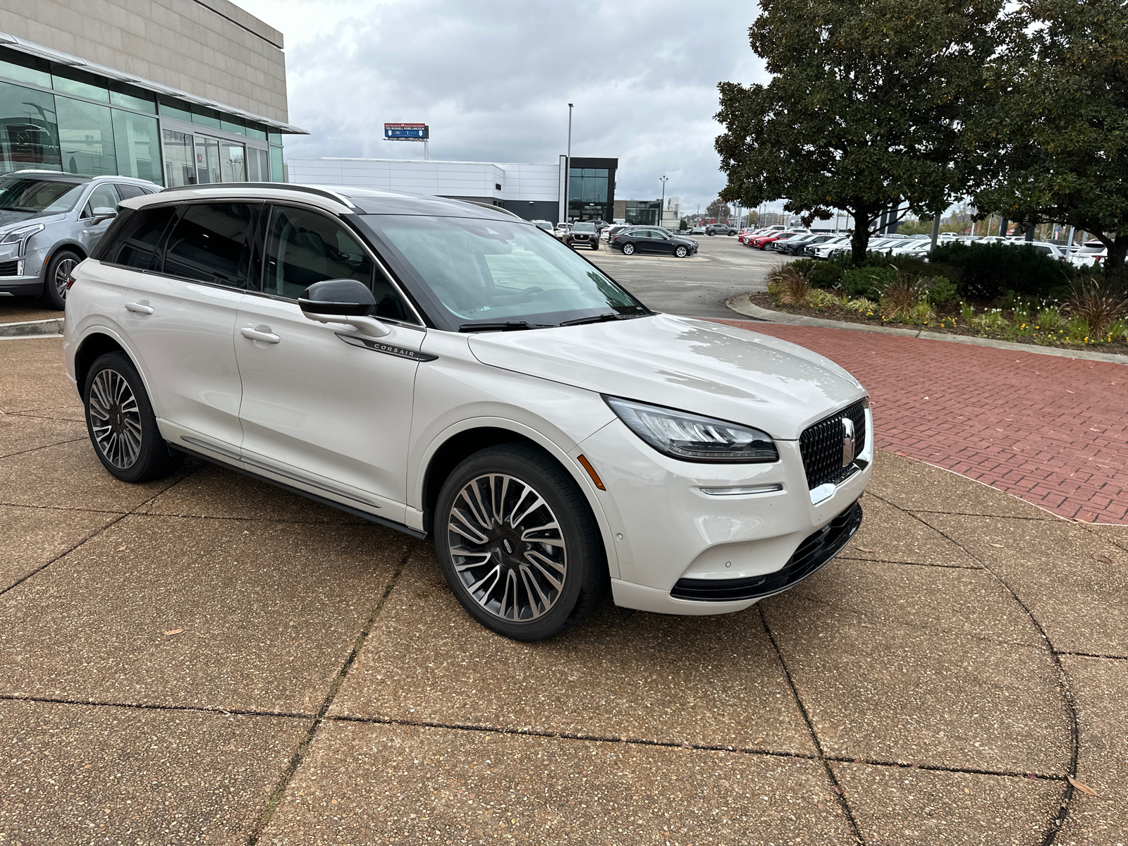 2022 Lincoln Corsair Reserve AWD 3